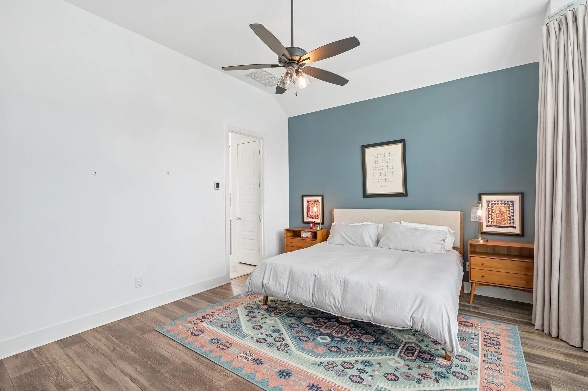 Single Family Residence For Sale in Ellis County , 449 Country Meadows Boulevard, Waxahachie, Texas 75165, 4 Bedroom, 4 Bathroom, 3 Garage spaces, 2,890 Sqft, built in 2021, mls#21248017, Real Estate Agent in Waxahachie, Homes For Sale in Ellis county, Homes For Sale in Waxahachie, Realtor in Waxahachie Texas, Real Estate Brokerage Independent Realty Texas, Luminita Cordes Realtor