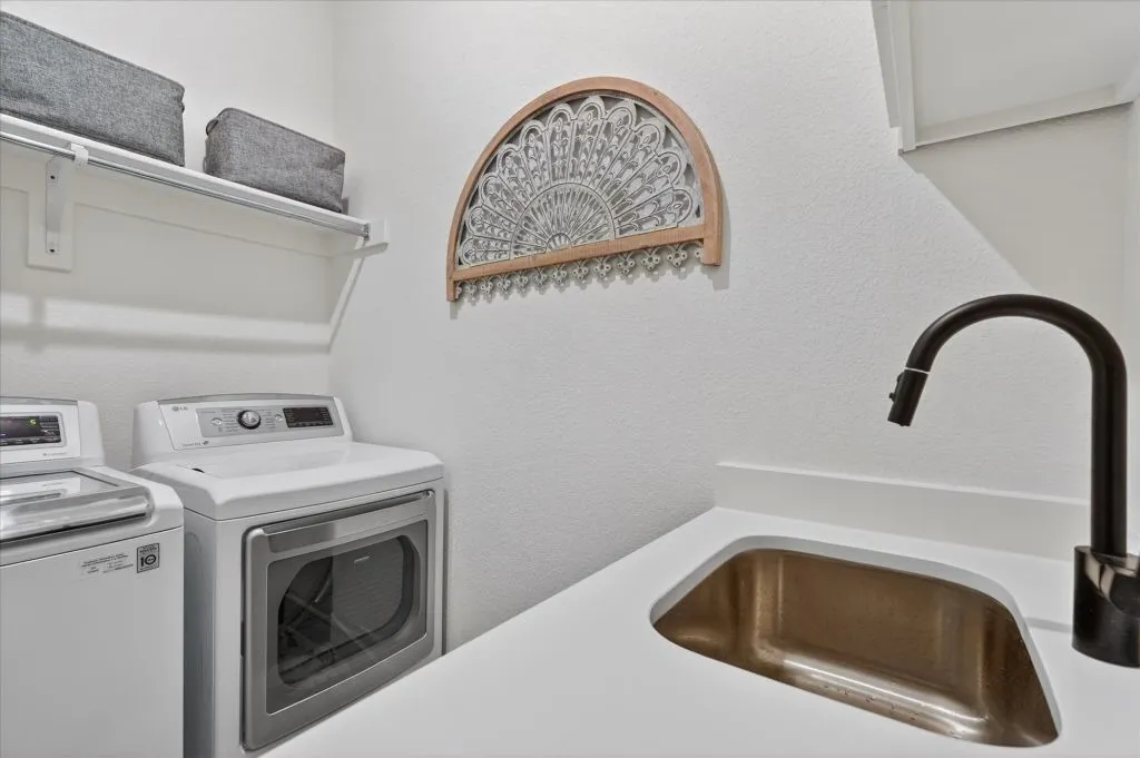 Single Family Residence For Sale in Rockwall County , 2404 Judith Drive, Rockwall, Texas 75087, 4 Bedrooms, 4 Bathrooms, 3 Garage spaces, 3,239 Sqft, built in 2025, Preowned, Price $774,900, mls#21250009, Real Estate Agent in Rockwall, Homes For Sale in Rockwall county, Homes For Sale in Rockwall, Realtor in Rockwall Texas, Real Estate Brokerage Independent Realty Texas, Luminita Cordes Realtor