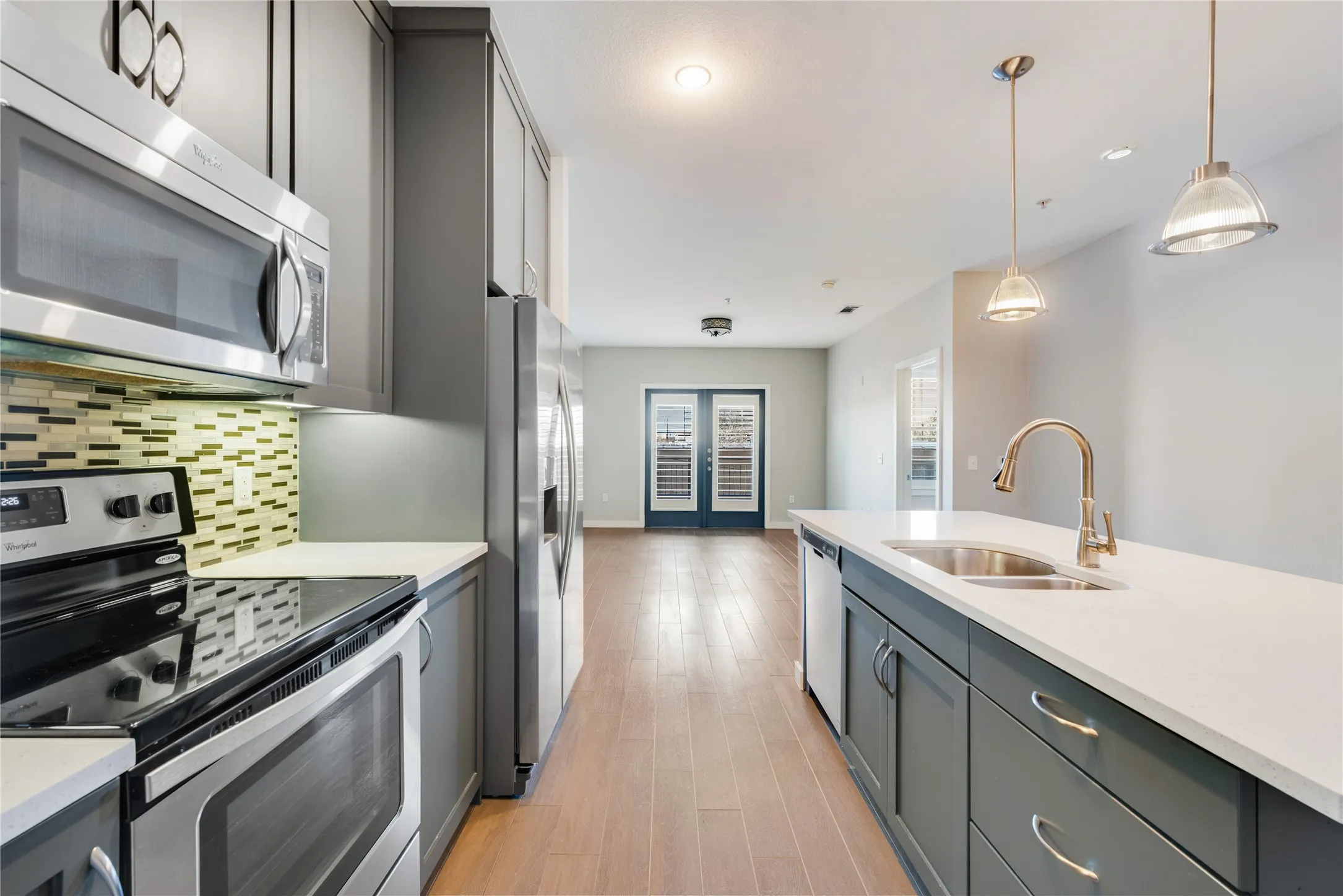 Condominium For Sale in Dallas County , 5609 Smu Boulevard 207, Dallas, Texas 75206, 2 Bedroom, 2 Bathroom, 1 Garage spaces, 1,025 Sqft, built in 2008, Preowned, mls#21249679, Real Estate Agent in Dallas, Homes For Sale in Dallas county, Homes For Sale in Dallas, Realtor in Dallas Texas, Real Estate Brokerage Independent Realty Texas, Luminita Cordes Realtor