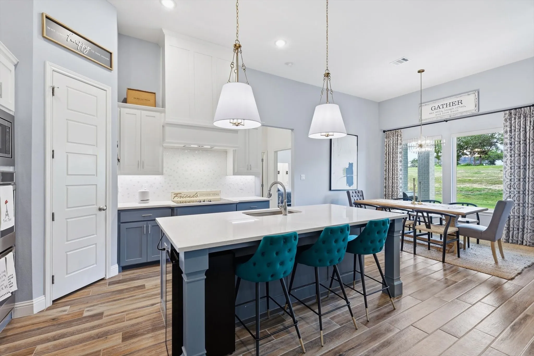 Single Family Residence For Sale in Parker County , 200 Finney Drive, Weatherford, Texas 76085, 4 Bedroom, 3 Bathroom, 3 Garage spaces, 2,644 Sqft, built in 2021, mls#21248029, Real Estate Agent in Weatherford, Homes For Sale in Parker county, Homes For Sale in Weatherford, Realtor in Weatherford Texas, Real Estate Brokerage Independent Realty Texas, Luminita Cordes Realtor