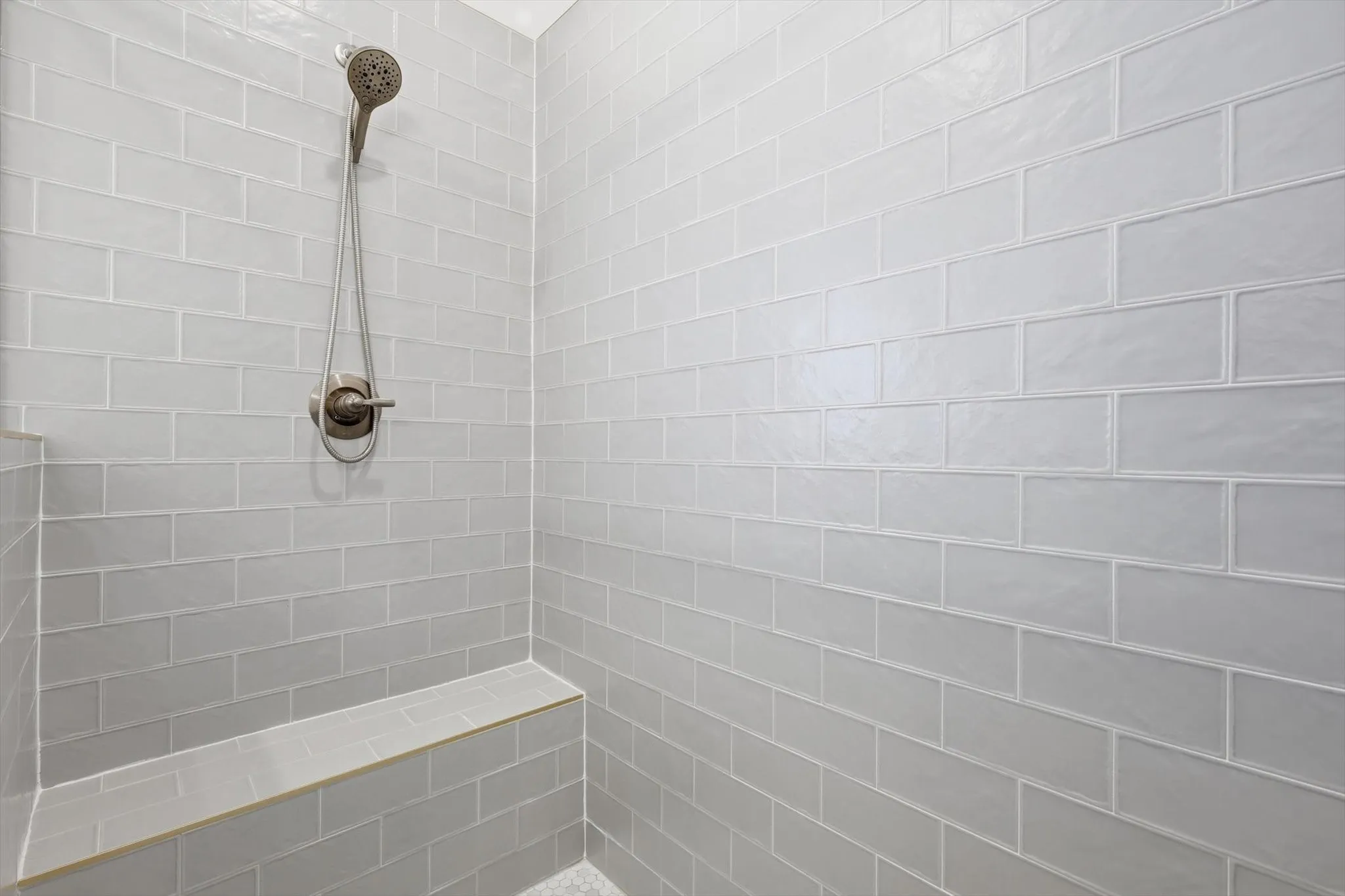 Single Family Residence For Sale in Parker County , 200 Finney Drive, Weatherford, Texas 76085, 4 Bedroom, 3 Bathroom, 3 Garage spaces, 2,644 Sqft, built in 2021, mls#21248029, Real Estate Agent in Weatherford, Homes For Sale in Parker county, Homes For Sale in Weatherford, Realtor in Weatherford Texas, Real Estate Brokerage Independent Realty Texas, Luminita Cordes Realtor