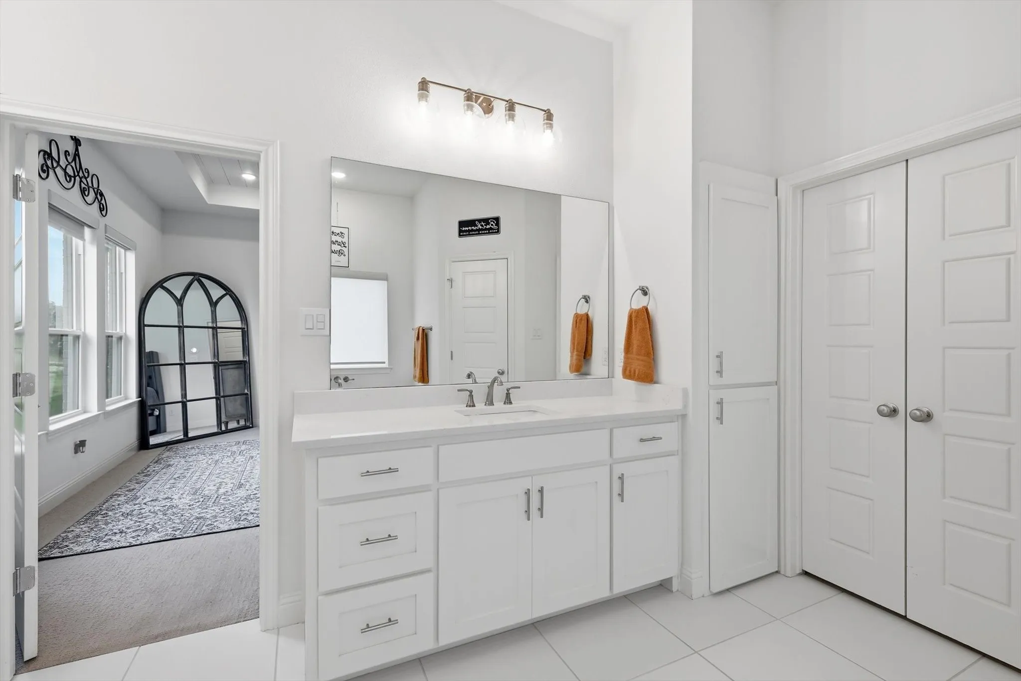 Single Family Residence For Sale in Parker County , 200 Finney Drive, Weatherford, Texas 76085, 4 Bedroom, 3 Bathroom, 3 Garage spaces, 2,644 Sqft, built in 2021, mls#21248029, Real Estate Agent in Weatherford, Homes For Sale in Parker county, Homes For Sale in Weatherford, Realtor in Weatherford Texas, Real Estate Brokerage Independent Realty Texas, Luminita Cordes Realtor