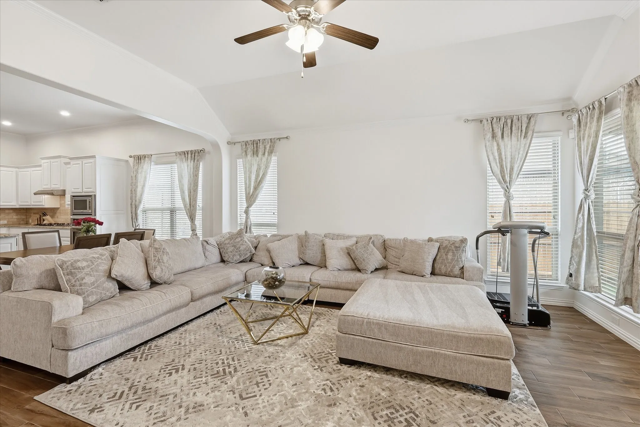 Single Family Residence For Sale in Denton County , 215 Equestrian Road, Hickory Creek, Texas 75065, 3 Bedroom, 2 Bathroom, 3 Garage spaces, 2,196 Sqft, built in 2017, Preowned, mls#21248317, Real Estate Agent in Hickory Creek, Homes For Sale in Denton county, Homes For Sale in Hickory Creek, Realtor in Hickory Creek Texas, Real Estate Brokerage Independent Realty Texas, Luminita Cordes Realtor