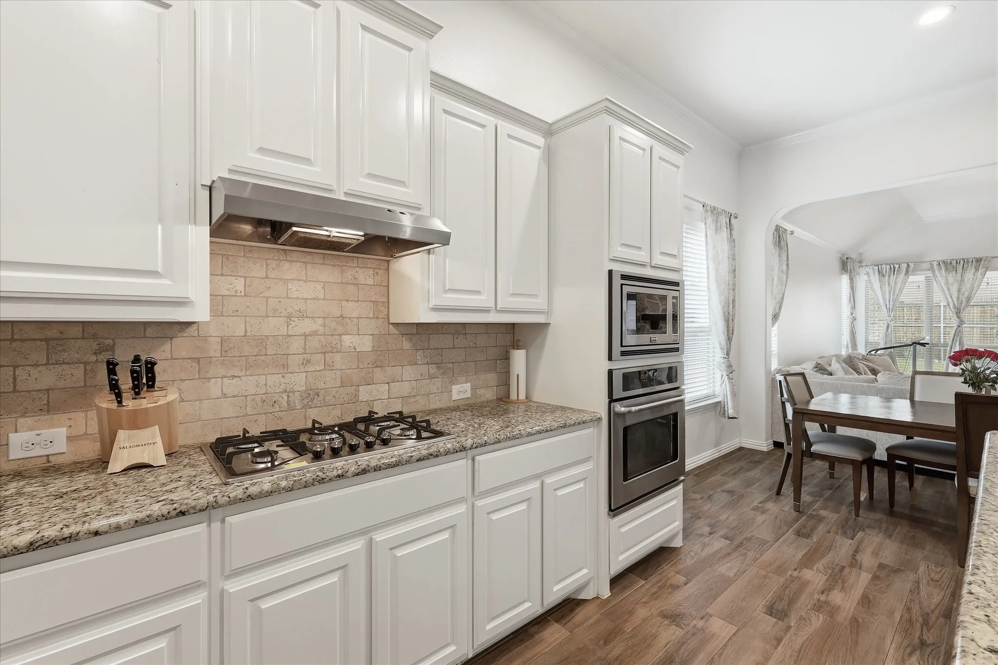 Single Family Residence For Sale in Denton County , 215 Equestrian Road, Hickory Creek, Texas 75065, 3 Bedroom, 2 Bathroom, 3 Garage spaces, 2,196 Sqft, built in 2017, Preowned, mls#21248317, Real Estate Agent in Hickory Creek, Homes For Sale in Denton county, Homes For Sale in Hickory Creek, Realtor in Hickory Creek Texas, Real Estate Brokerage Independent Realty Texas, Luminita Cordes Realtor