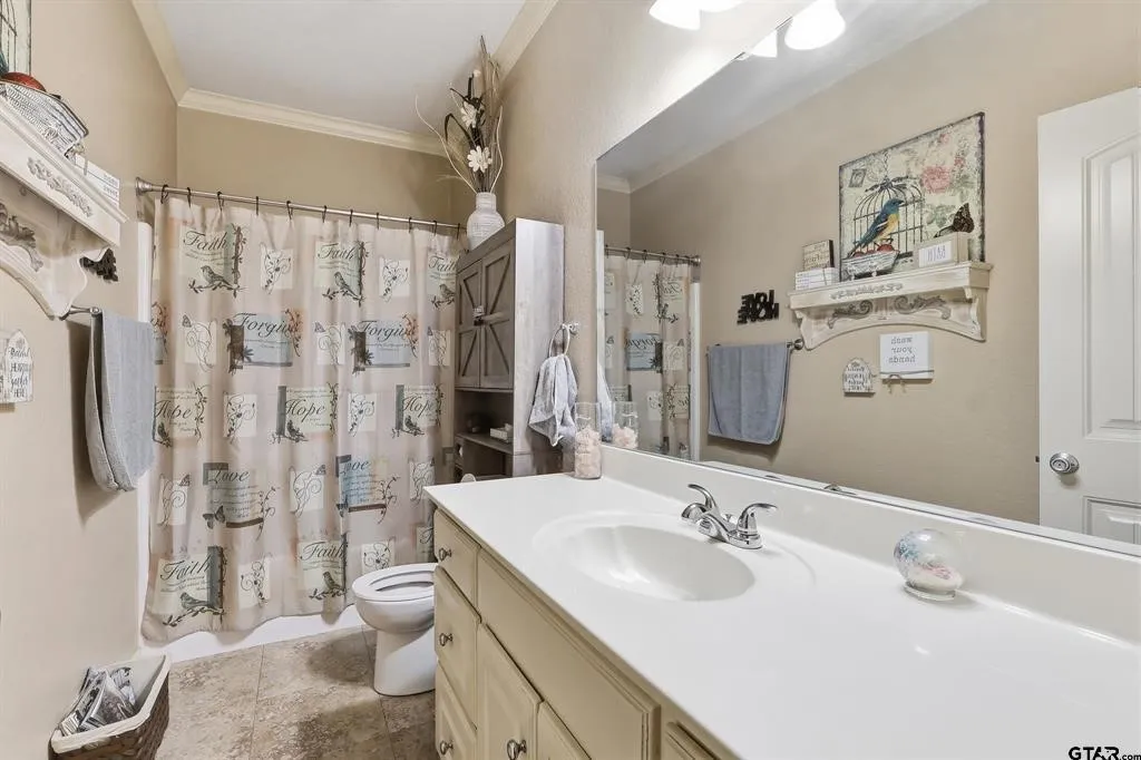 Single Family Residence For Sale in Wood County , 110 CR 2258, Mineola, Texas 75773, 3 Bedrooms, 2 Bathrooms, 2 Garage spaces, 2,033 Sqft, built in 2010, Price $419,000, mls#21250192, Real Estate Agent in Mineola, Homes For Sale in Wood county, Homes For Sale in Mineola, Realtor in Mineola Texas, Real Estate Brokerage Independent Realty Texas, Luminita Cordes Realtor