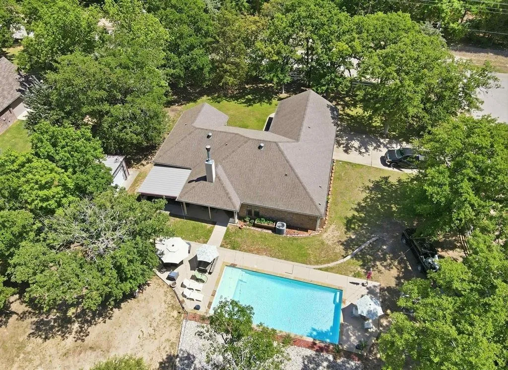 Single Family Residence For Sale in Wood County , 110 CR 2258, Mineola, Texas 75773, 3 Bedrooms, 2 Bathrooms, 2 Garage spaces, 2,033 Sqft, built in 2010, Price $419,000, mls#21250192, Real Estate Agent in Mineola, Homes For Sale in Wood county, Homes For Sale in Mineola, Realtor in Mineola Texas, Real Estate Brokerage Independent Realty Texas, Luminita Cordes Realtor