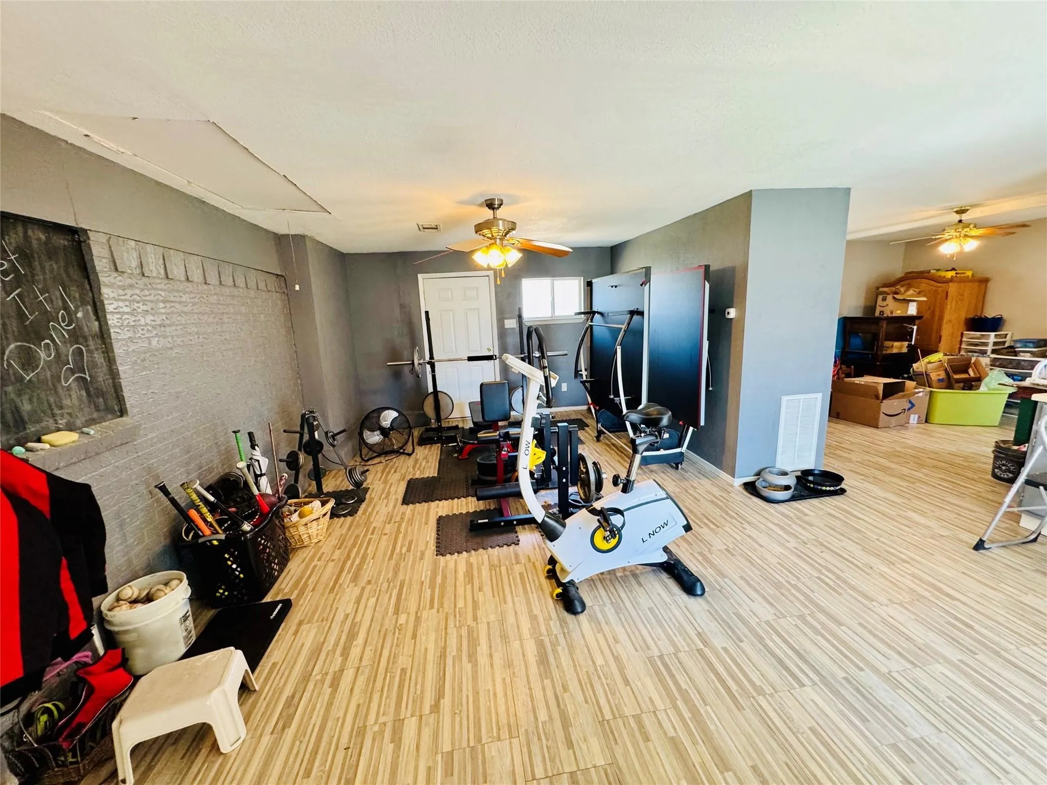 Single Family Residence For Sale in Kaufman County , 305 S 1st Street, Crandall, Texas 75114, 3 Bedrooms, 3 Bathrooms, Garage spaces, 1,968 Sqft, built in 1971, Price $265,999, mls#21250202, Real Estate Agent in Crandall, Homes For Sale in Kaufman county, Homes For Sale in Crandall, Realtor in Crandall Texas, Real Estate Brokerage Independent Realty Texas, Luminita Cordes Realtor