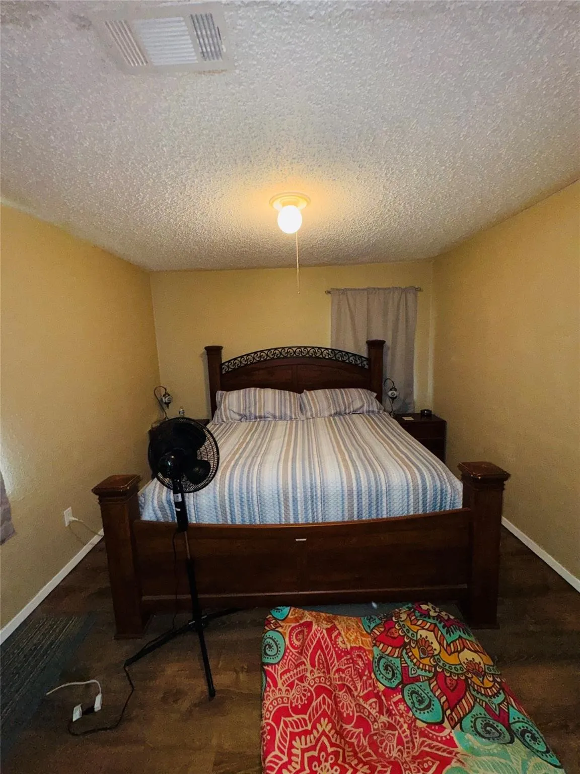 Single Family Residence For Sale in Kaufman County , 305 S 1st Street, Crandall, Texas 75114, 3 Bedrooms, 3 Bathrooms, Garage spaces, 1,968 Sqft, built in 1971, Price $265,999, mls#21250202, Real Estate Agent in Crandall, Homes For Sale in Kaufman county, Homes For Sale in Crandall, Realtor in Crandall Texas, Real Estate Brokerage Independent Realty Texas, Luminita Cordes Realtor