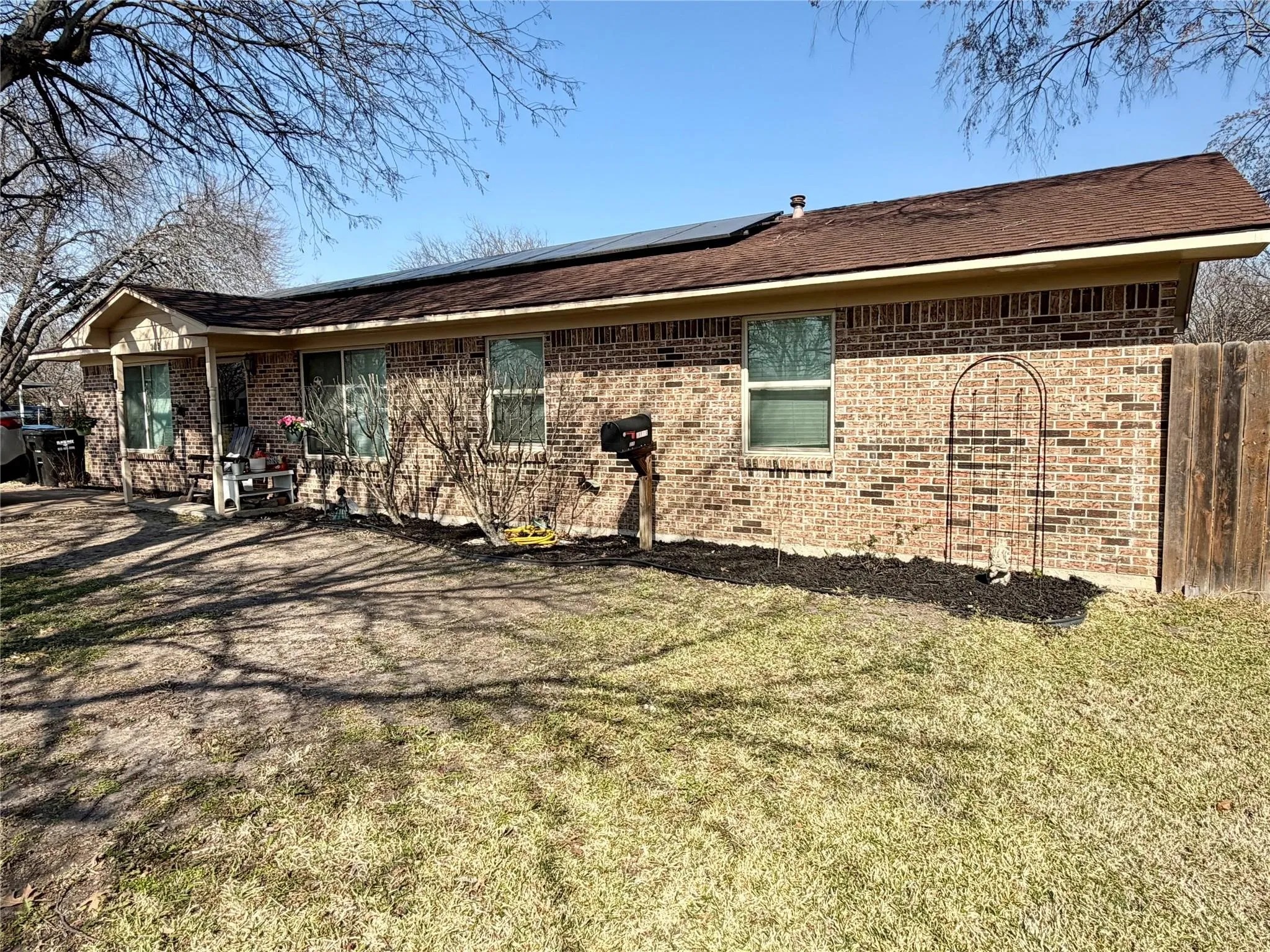 Single Family Residence For Sale in Kaufman County , 305 S 1st Street, Crandall, Texas 75114, 3 Bedrooms, 3 Bathrooms, Garage spaces, 1,968 Sqft, built in 1971, Price $265,999, mls#21250202, Real Estate Agent in Crandall, Homes For Sale in Kaufman county, Homes For Sale in Crandall, Realtor in Crandall Texas, Real Estate Brokerage Independent Realty Texas, Luminita Cordes Realtor