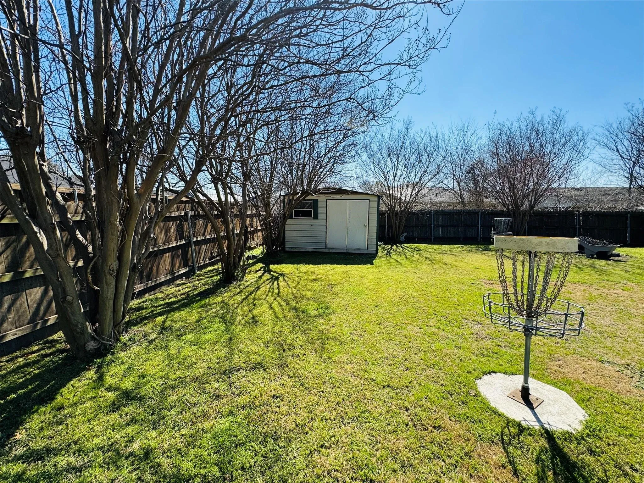 Single Family Residence For Sale in Kaufman County , 305 S 1st Street, Crandall, Texas 75114, 3 Bedrooms, 3 Bathrooms, Garage spaces, 1,968 Sqft, built in 1971, Price $265,999, mls#21250202, Real Estate Agent in Crandall, Homes For Sale in Kaufman county, Homes For Sale in Crandall, Realtor in Crandall Texas, Real Estate Brokerage Independent Realty Texas, Luminita Cordes Realtor