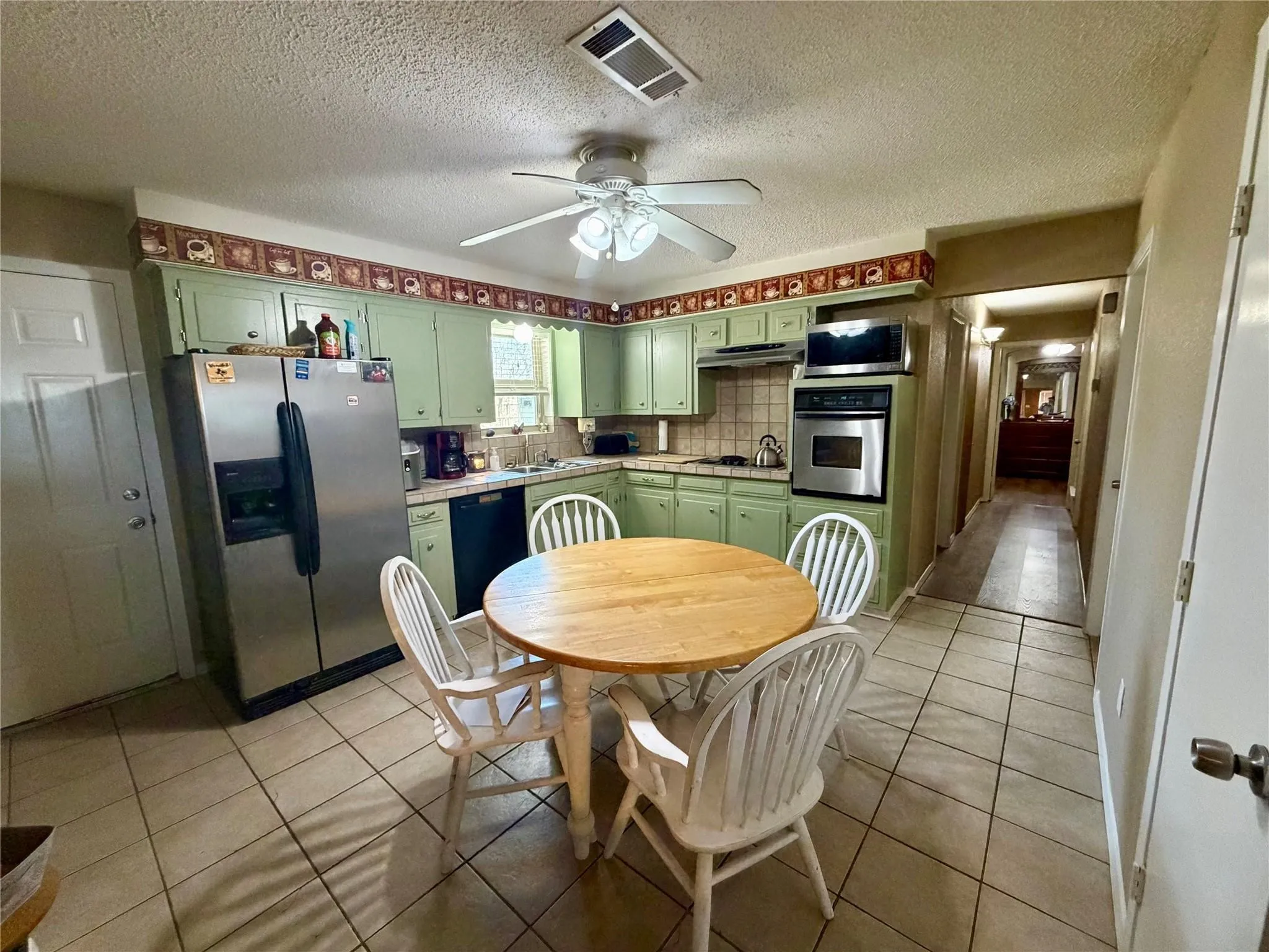 Single Family Residence For Sale in Kaufman County , 305 S 1st Street, Crandall, Texas 75114, 3 Bedrooms, 3 Bathrooms, Garage spaces, 1,968 Sqft, built in 1971, Price $265,999, mls#21250202, Real Estate Agent in Crandall, Homes For Sale in Kaufman county, Homes For Sale in Crandall, Realtor in Crandall Texas, Real Estate Brokerage Independent Realty Texas, Luminita Cordes Realtor