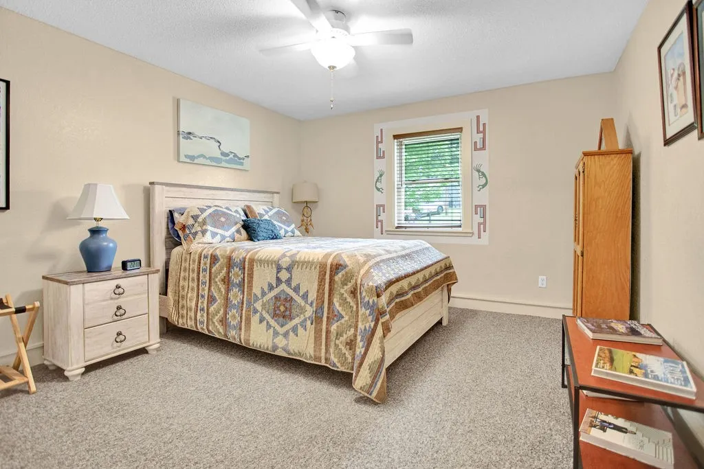 Single Family Residence For Sale in Smith County , 1363 Bridle Path Lane, Hideaway, Texas 75771, 3 Bedrooms, 2 Bathrooms, 2 Garage spaces, 2,300 Sqft, built in 1992, Preowned, Price $515,000, mls#21250218, Real Estate Agent in Hideaway, Homes For Sale in Smith county, Homes For Sale in Hideaway, Realtor in Hideaway Texas, Real Estate Brokerage Independent Realty Texas, Luminita Cordes Realtor
