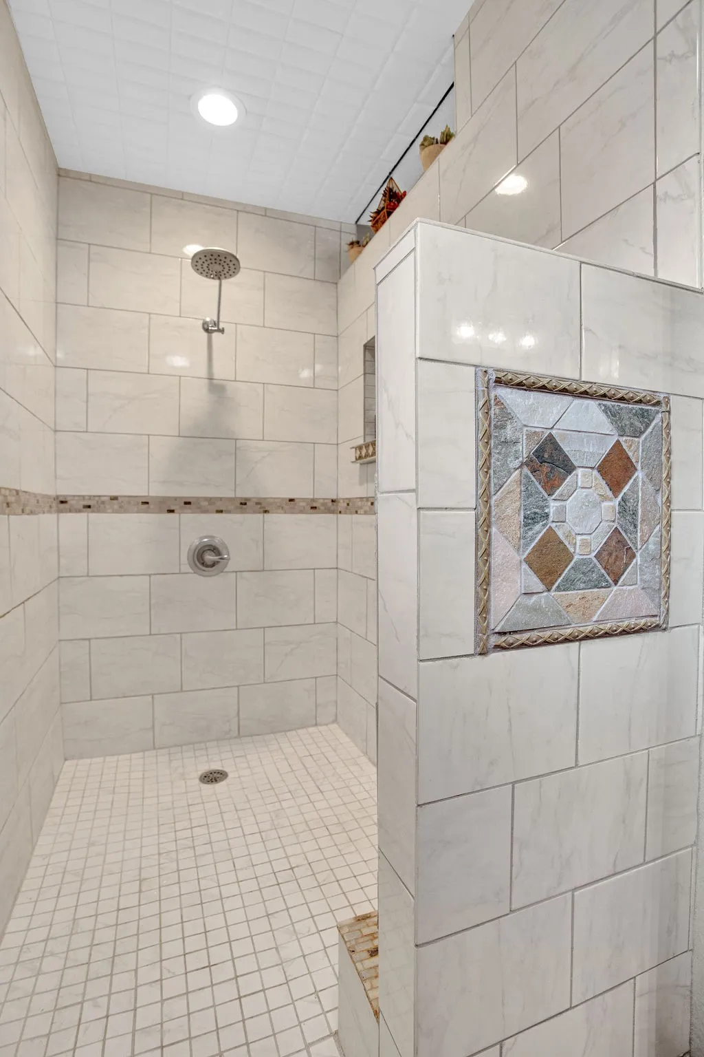 Single Family Residence For Sale in Smith County , 1363 Bridle Path Lane, Hideaway, Texas 75771, 3 Bedrooms, 2 Bathrooms, 2 Garage spaces, 2,300 Sqft, built in 1992, Preowned, Price $515,000, mls#21250218, Real Estate Agent in Hideaway, Homes For Sale in Smith county, Homes For Sale in Hideaway, Realtor in Hideaway Texas, Real Estate Brokerage Independent Realty Texas, Luminita Cordes Realtor