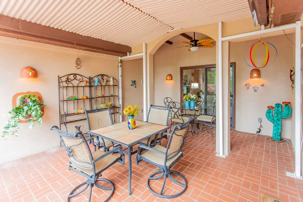 Single Family Residence For Sale in Smith County , 1363 Bridle Path Lane, Hideaway, Texas 75771, 3 Bedrooms, 2 Bathrooms, 2 Garage spaces, 2,300 Sqft, built in 1992, Preowned, Price $515,000, mls#21250218, Real Estate Agent in Hideaway, Homes For Sale in Smith county, Homes For Sale in Hideaway, Realtor in Hideaway Texas, Real Estate Brokerage Independent Realty Texas, Luminita Cordes Realtor