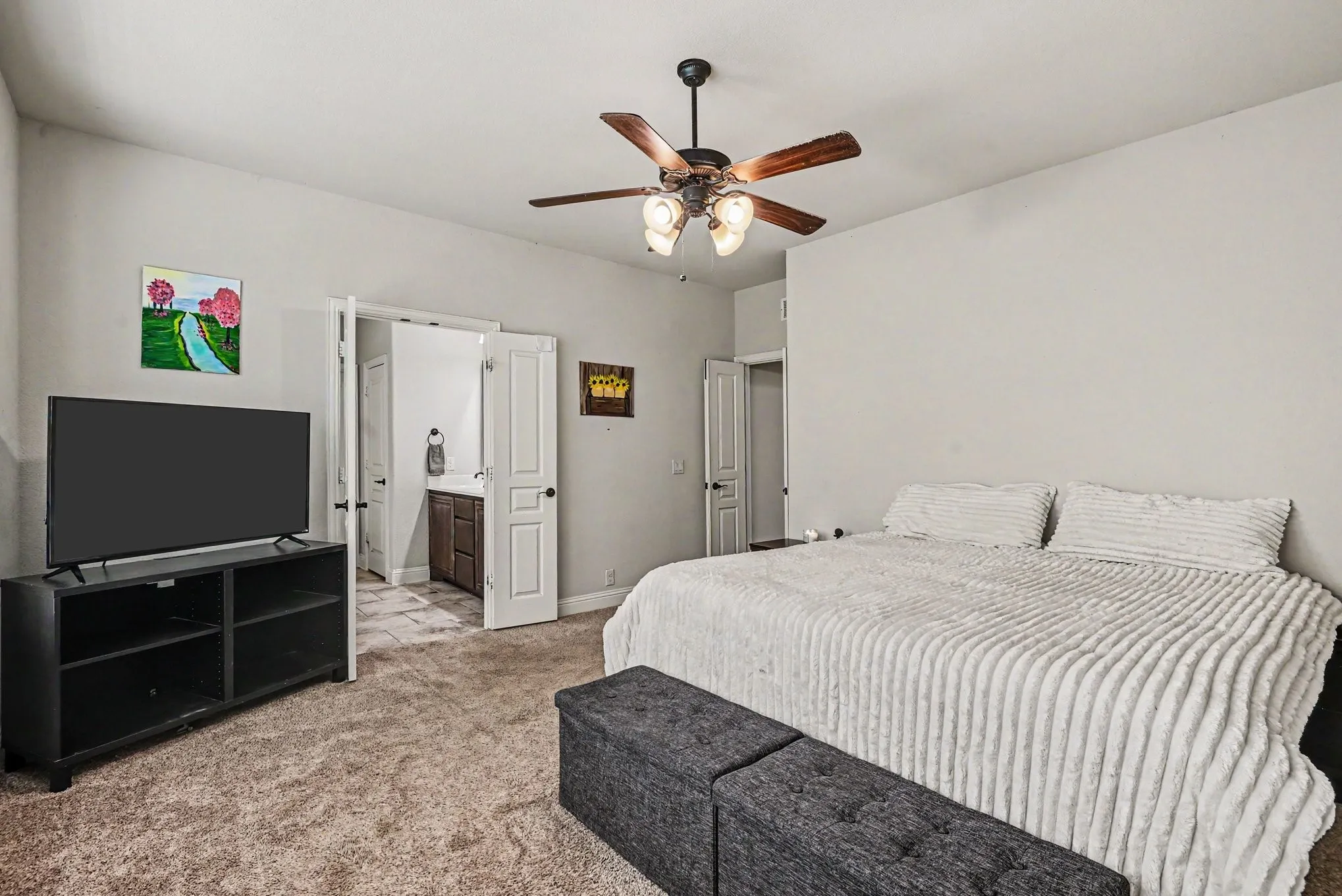 Single Family Residence For Sale in Parker County , 828 Sunflower Court, Aledo, Texas 76008, 6 Bedroom, 4 Bathroom, 2 Garage spaces, 3,269 Sqft, built in 2016, mls#21250158, Real Estate Agent in Aledo, Homes For Sale in Parker county, Homes For Sale in Aledo, Realtor in Aledo Texas, Real Estate Brokerage Independent Realty Texas, Luminita Cordes Realtor
