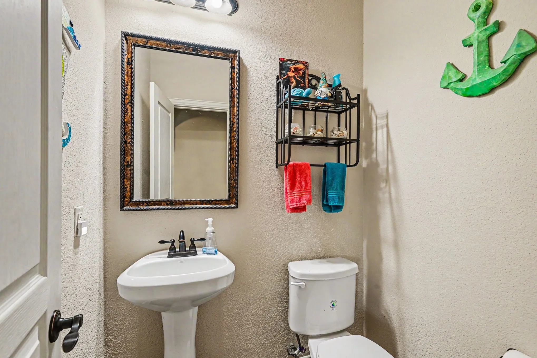 Single Family Residence For Sale in Parker County , 828 Sunflower Court, Aledo, Texas 76008, 6 Bedroom, 4 Bathroom, 2 Garage spaces, 3,269 Sqft, built in 2016, mls#21250158, Real Estate Agent in Aledo, Homes For Sale in Parker county, Homes For Sale in Aledo, Realtor in Aledo Texas, Real Estate Brokerage Independent Realty Texas, Luminita Cordes Realtor