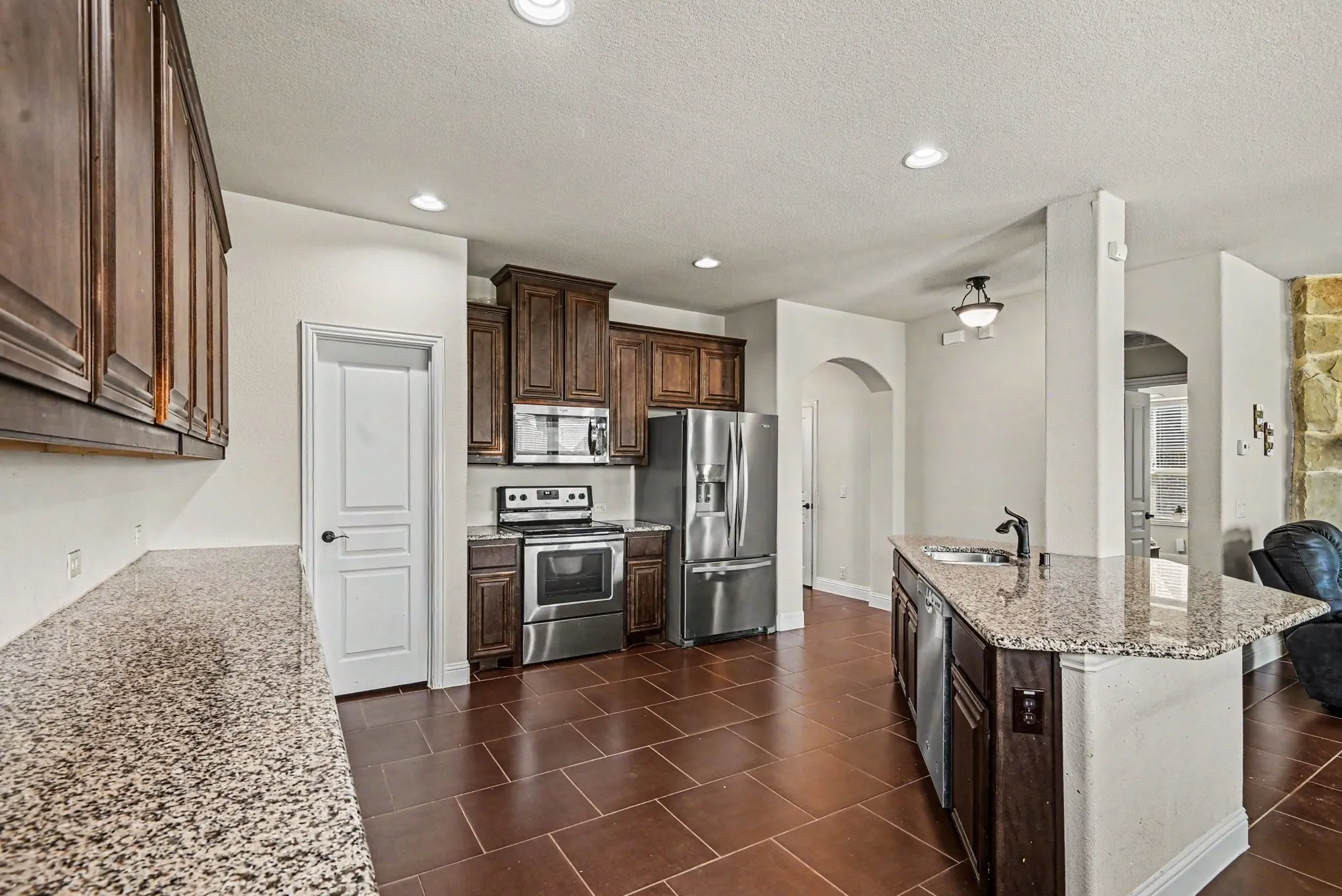 Single Family Residence For Sale in Parker County , 828 Sunflower Court, Aledo, Texas 76008, 6 Bedroom, 4 Bathroom, 2 Garage spaces, 3,269 Sqft, built in 2016, mls#21250158, Real Estate Agent in Aledo, Homes For Sale in Parker county, Homes For Sale in Aledo, Realtor in Aledo Texas, Real Estate Brokerage Independent Realty Texas, Luminita Cordes Realtor
