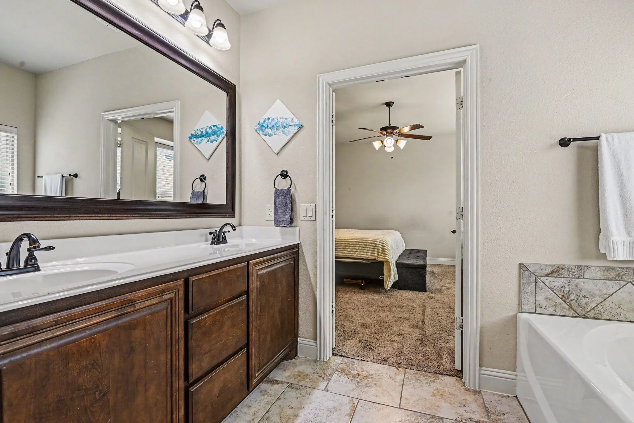 Single Family Residence For Sale in Parker County , 828 Sunflower Court, Aledo, Texas 76008, 6 Bedroom, 4 Bathroom, 2 Garage spaces, 3,269 Sqft, built in 2016, mls#21250158, Real Estate Agent in Aledo, Homes For Sale in Parker county, Homes For Sale in Aledo, Realtor in Aledo Texas, Real Estate Brokerage Independent Realty Texas, Luminita Cordes Realtor