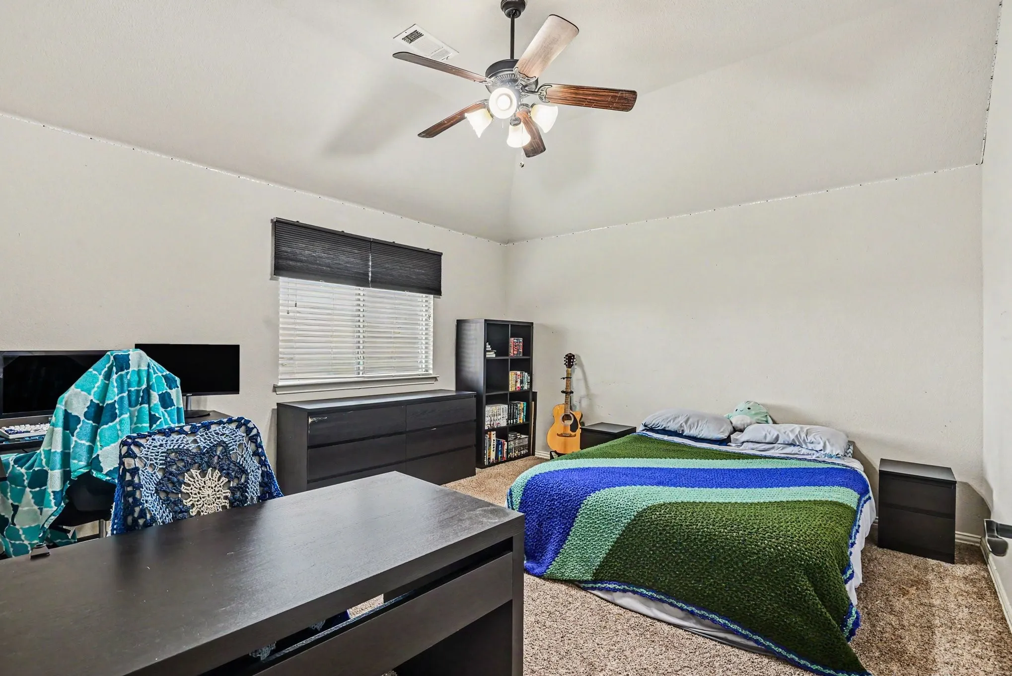 Single Family Residence For Sale in Parker County , 828 Sunflower Court, Aledo, Texas 76008, 6 Bedroom, 4 Bathroom, 2 Garage spaces, 3,269 Sqft, built in 2016, mls#21250158, Real Estate Agent in Aledo, Homes For Sale in Parker county, Homes For Sale in Aledo, Realtor in Aledo Texas, Real Estate Brokerage Independent Realty Texas, Luminita Cordes Realtor