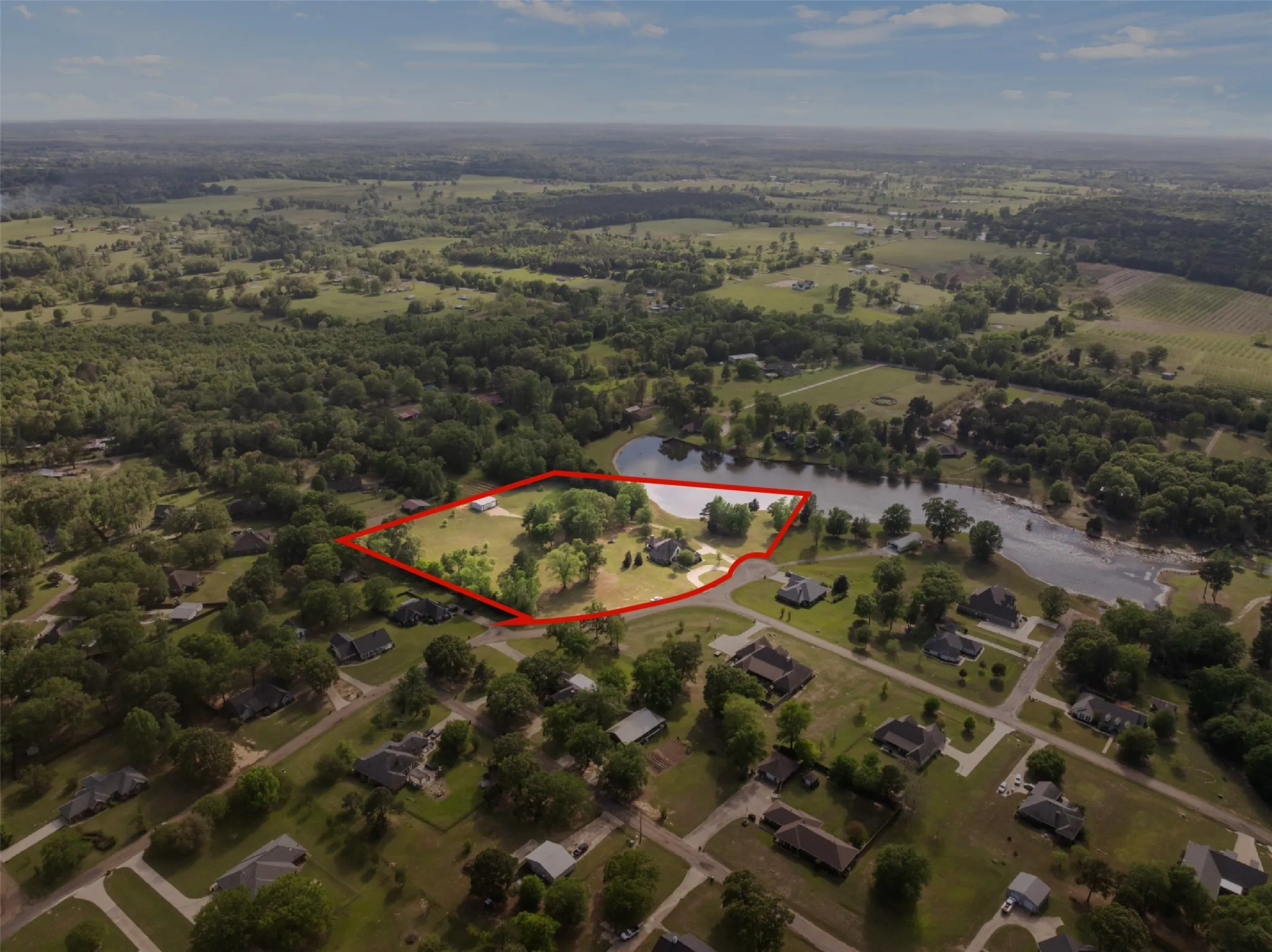 Farm For Sale in Camp County , 6 County Road 1215, Pittsburg, Texas 75686, 4 Bedroom, 4 Bathroom, 2 Garage spaces, 3,880 Sqft, built in 2006, mls#21249788, Real Estate Agent in Pittsburg, Homes For Sale in Camp county, Homes For Sale in Pittsburg, Realtor in Pittsburg Texas, Real Estate Brokerage Independent Realty Texas, Luminita Cordes Realtor