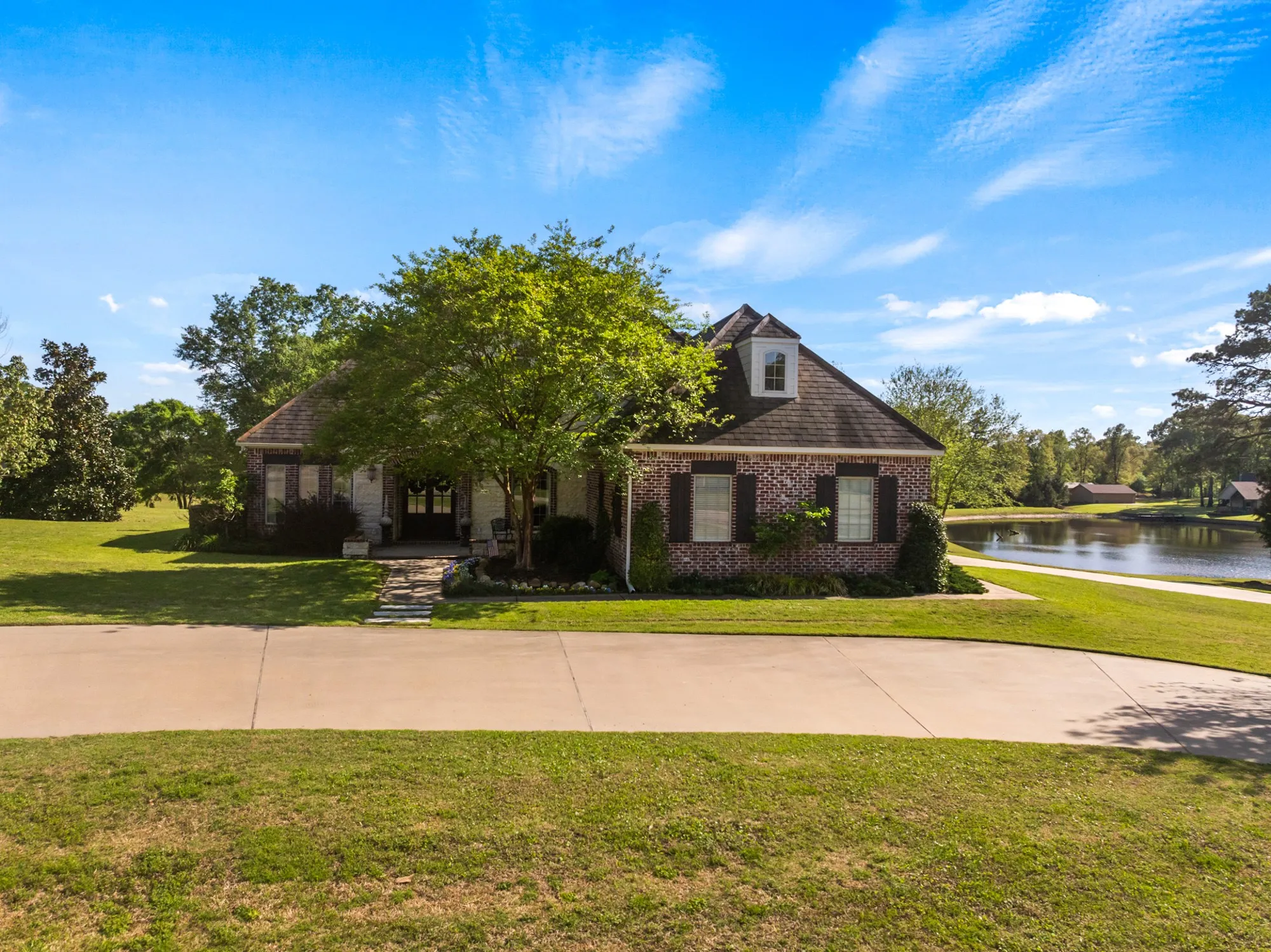 Farm For Sale in Camp County , 6 County Road 1215, Pittsburg, Texas 75686, 4 Bedroom, 4 Bathroom, 2 Garage spaces, 3,880 Sqft, built in 2006, mls#21249788, Real Estate Agent in Pittsburg, Homes For Sale in Camp county, Homes For Sale in Pittsburg, Realtor in Pittsburg Texas, Real Estate Brokerage Independent Realty Texas, Luminita Cordes Realtor