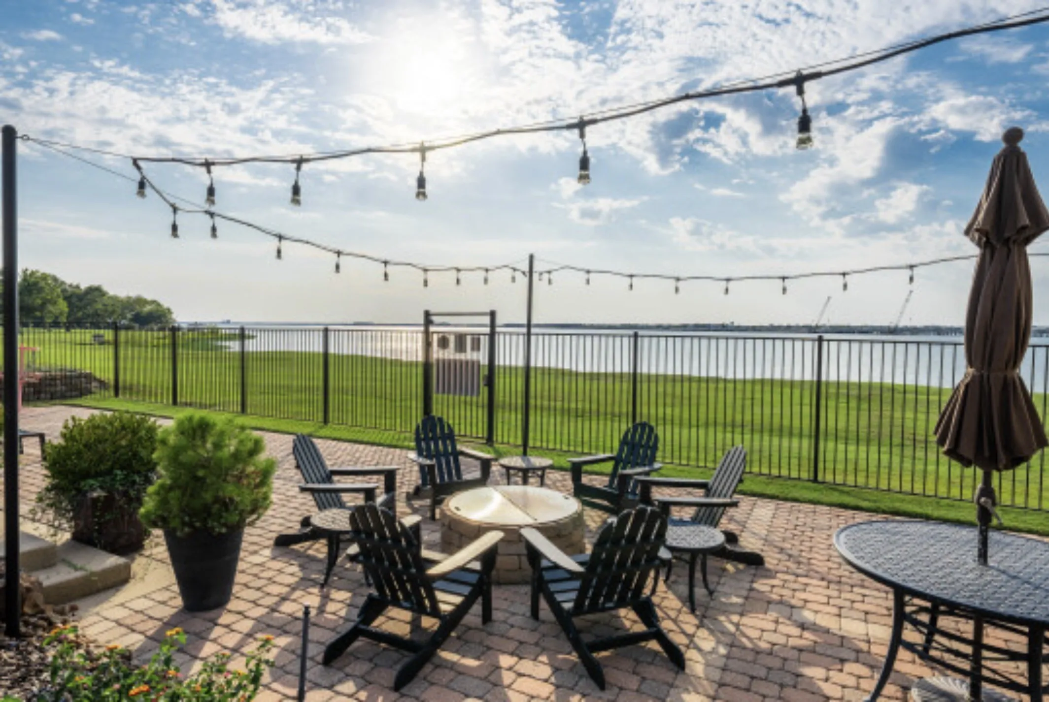 Condominium For Sale in Rockwall County , 2022 Portofino Drive, Rockwall, Texas 75032, 3 Bedroom, 3 Bathroom, Garage spaces, 1,960 Sqft, built in 2023, New Construction - Complete, mls#21250228, Real Estate Agent in Rockwall, Homes For Sale in Rockwall county, Homes For Sale in Rockwall, Realtor in Rockwall Texas, Real Estate Brokerage Independent Realty Texas, Luminita Cordes Realtor