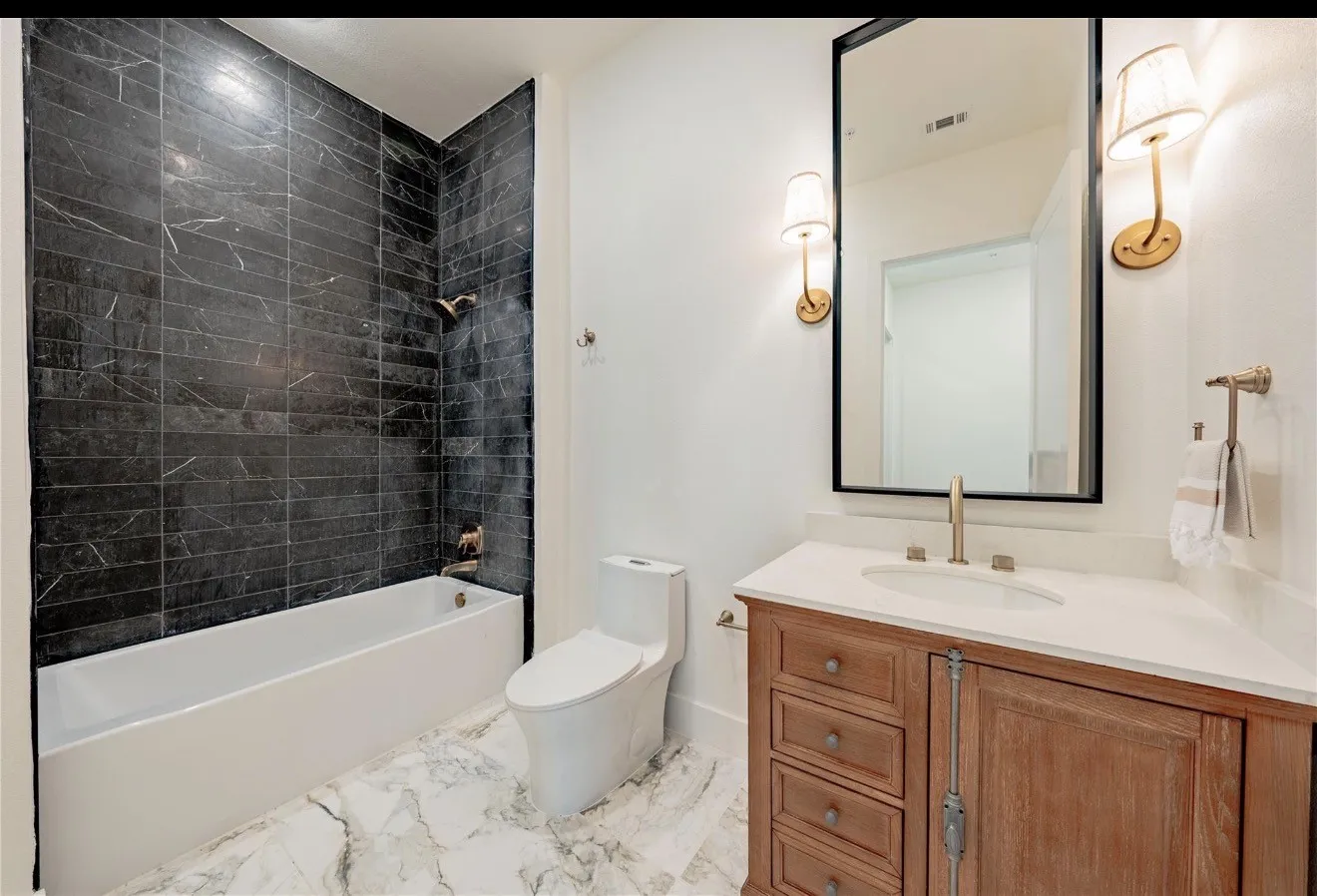 Condominium For Sale in Rockwall County , 2022 Portofino Drive, Rockwall, Texas 75032, 3 Bedroom, 3 Bathroom, Garage spaces, 1,960 Sqft, built in 2023, New Construction - Complete, mls#21250228, Real Estate Agent in Rockwall, Homes For Sale in Rockwall county, Homes For Sale in Rockwall, Realtor in Rockwall Texas, Real Estate Brokerage Independent Realty Texas, Luminita Cordes Realtor