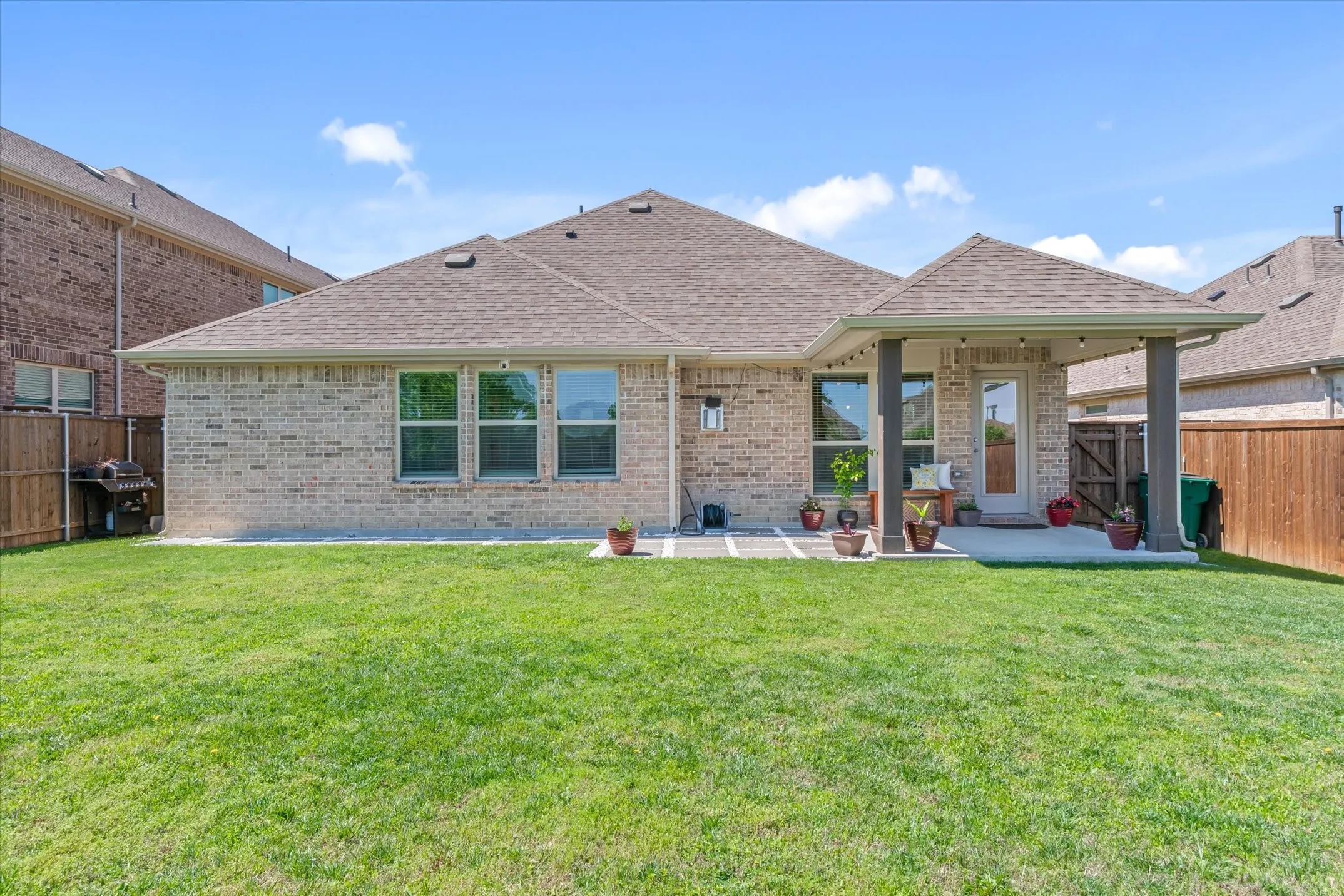 Single Family Residence For Sale in Kaufman County , 1284 Binfield Drive, Forney, Texas 75126, 3 Bedrooms, 2 Bathrooms, 2 Garage spaces, 1,874 Sqft, built in 2021, Preowned, Price $359,900, mls#21250269, Real Estate Agent in Forney, Homes For Sale in Kaufman county, Homes For Sale in Forney, Realtor in Forney Texas, Real Estate Brokerage Independent Realty Texas, Luminita Cordes Realtor
