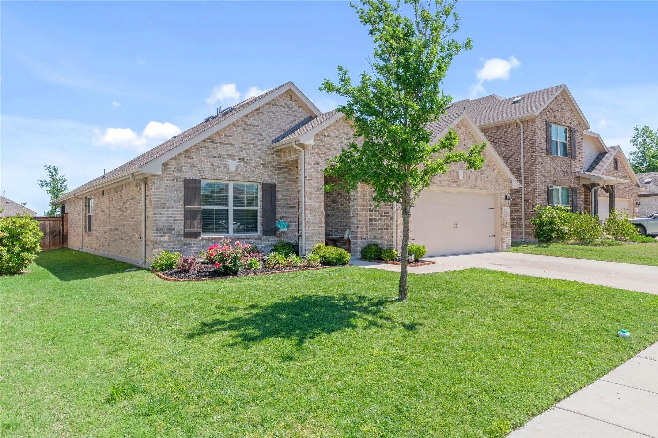 Single Family Residence For Sale in Kaufman County , 1284 Binfield Drive, Forney, Texas 75126, 3 Bedrooms, 2 Bathrooms, 2 Garage spaces, 1,874 Sqft, built in 2021, Preowned, Price $359,900, mls#21250269, Real Estate Agent in Forney, Homes For Sale in Kaufman county, Homes For Sale in Forney, Realtor in Forney Texas, Real Estate Brokerage Independent Realty Texas, Luminita Cordes Realtor