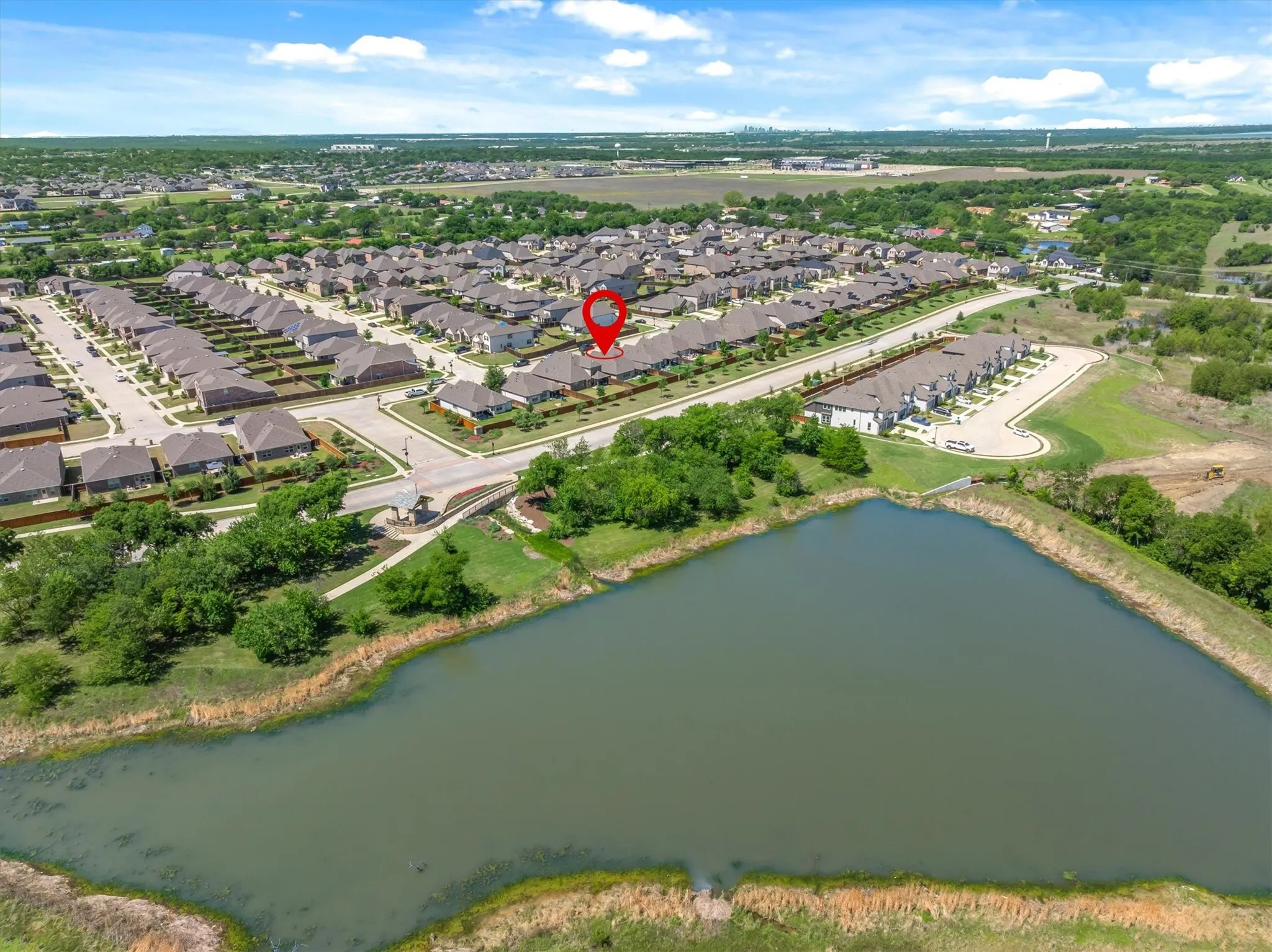 Single Family Residence For Sale in Kaufman County , 1284 Binfield Drive, Forney, Texas 75126, 3 Bedrooms, 2 Bathrooms, 2 Garage spaces, 1,874 Sqft, built in 2021, Preowned, Price $359,900, mls#21250269, Real Estate Agent in Forney, Homes For Sale in Kaufman county, Homes For Sale in Forney, Realtor in Forney Texas, Real Estate Brokerage Independent Realty Texas, Luminita Cordes Realtor