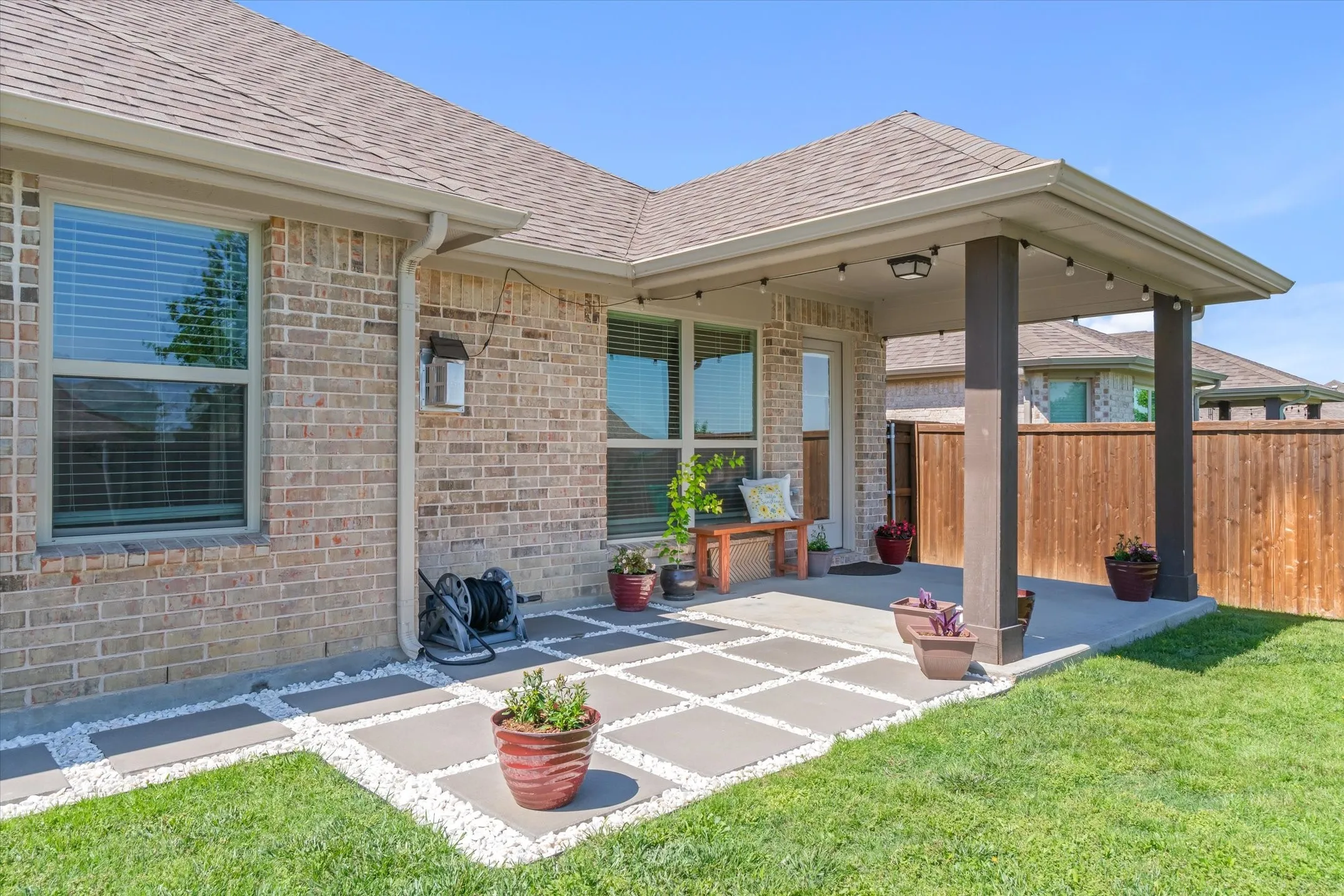Single Family Residence For Sale in Kaufman County , 1284 Binfield Drive, Forney, Texas 75126, 3 Bedrooms, 2 Bathrooms, 2 Garage spaces, 1,874 Sqft, built in 2021, Preowned, Price $359,900, mls#21250269, Real Estate Agent in Forney, Homes For Sale in Kaufman county, Homes For Sale in Forney, Realtor in Forney Texas, Real Estate Brokerage Independent Realty Texas, Luminita Cordes Realtor