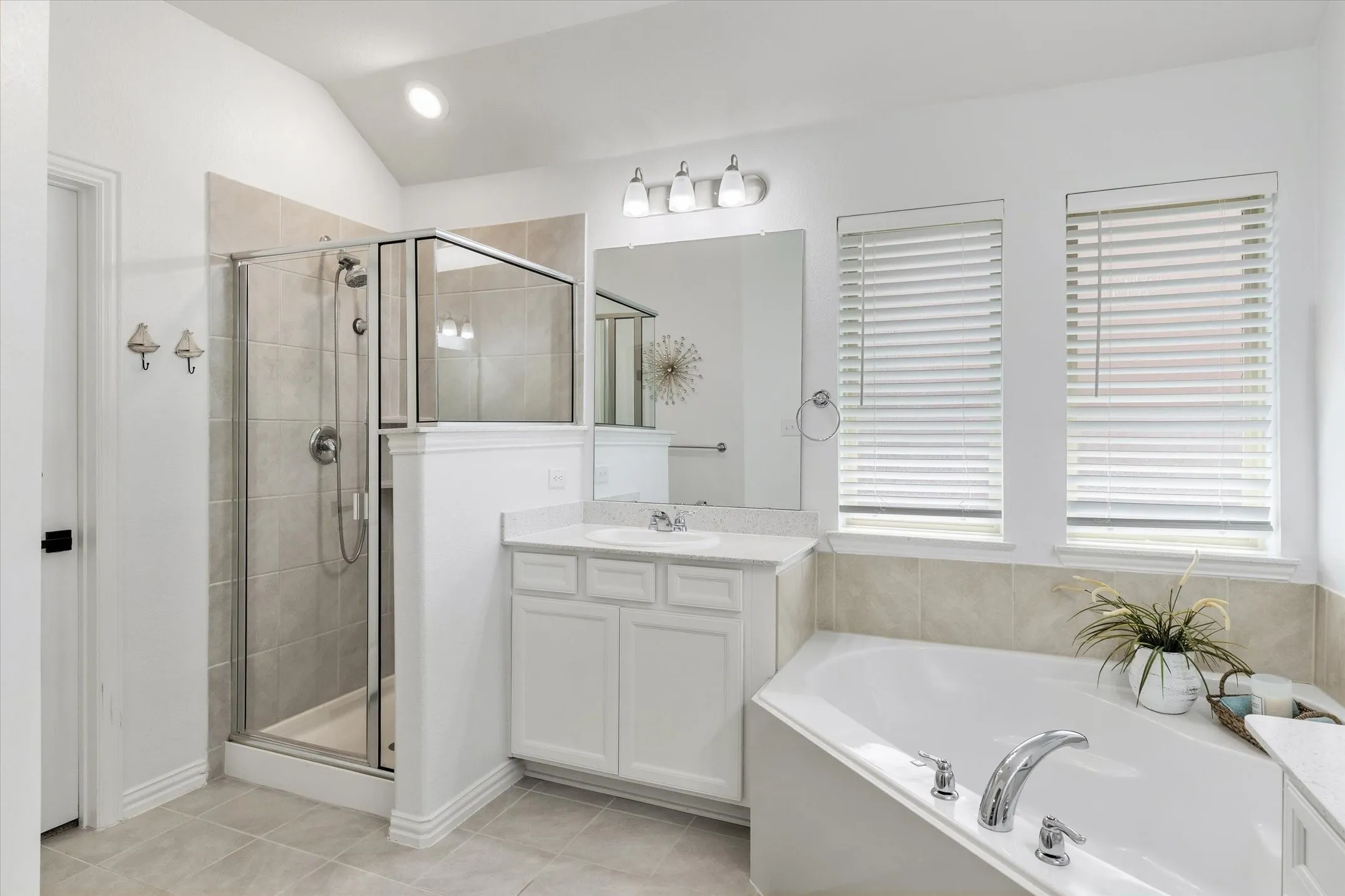 Single Family Residence For Sale in Kaufman County , 1284 Binfield Drive, Forney, Texas 75126, 3 Bedrooms, 2 Bathrooms, 2 Garage spaces, 1,874 Sqft, built in 2021, Preowned, Price $359,900, mls#21250269, Real Estate Agent in Forney, Homes For Sale in Kaufman county, Homes For Sale in Forney, Realtor in Forney Texas, Real Estate Brokerage Independent Realty Texas, Luminita Cordes Realtor