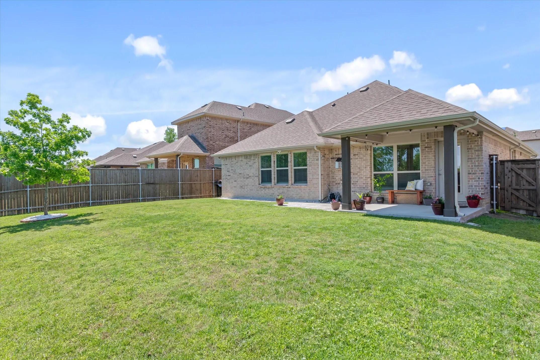 Single Family Residence For Sale in Kaufman County , 1284 Binfield Drive, Forney, Texas 75126, 3 Bedrooms, 2 Bathrooms, 2 Garage spaces, 1,874 Sqft, built in 2021, Preowned, Price $359,900, mls#21250269, Real Estate Agent in Forney, Homes For Sale in Kaufman county, Homes For Sale in Forney, Realtor in Forney Texas, Real Estate Brokerage Independent Realty Texas, Luminita Cordes Realtor