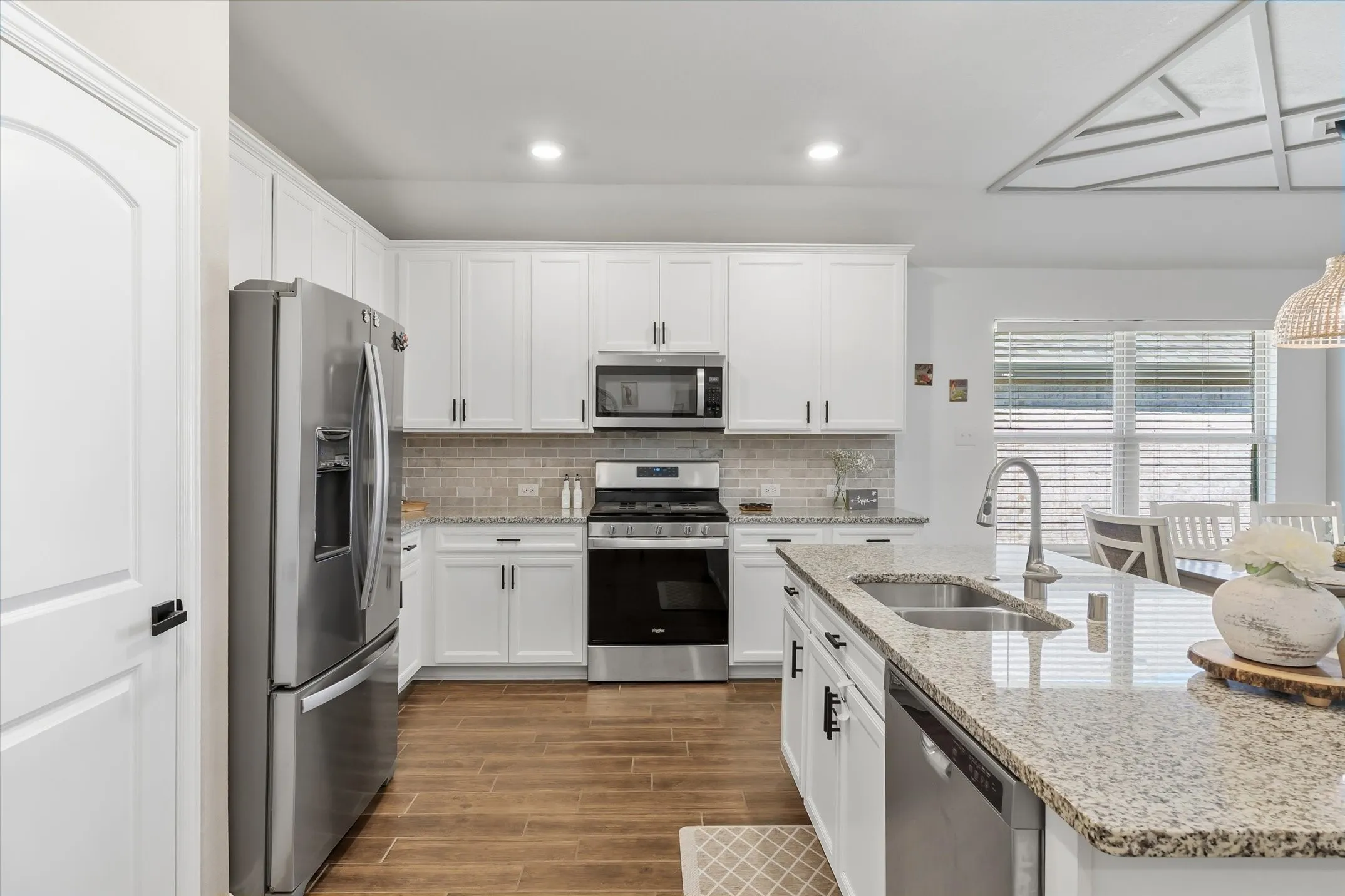Single Family Residence For Sale in Kaufman County , 1284 Binfield Drive, Forney, Texas 75126, 3 Bedrooms, 2 Bathrooms, 2 Garage spaces, 1,874 Sqft, built in 2021, Preowned, Price $359,900, mls#21250269, Real Estate Agent in Forney, Homes For Sale in Kaufman county, Homes For Sale in Forney, Realtor in Forney Texas, Real Estate Brokerage Independent Realty Texas, Luminita Cordes Realtor