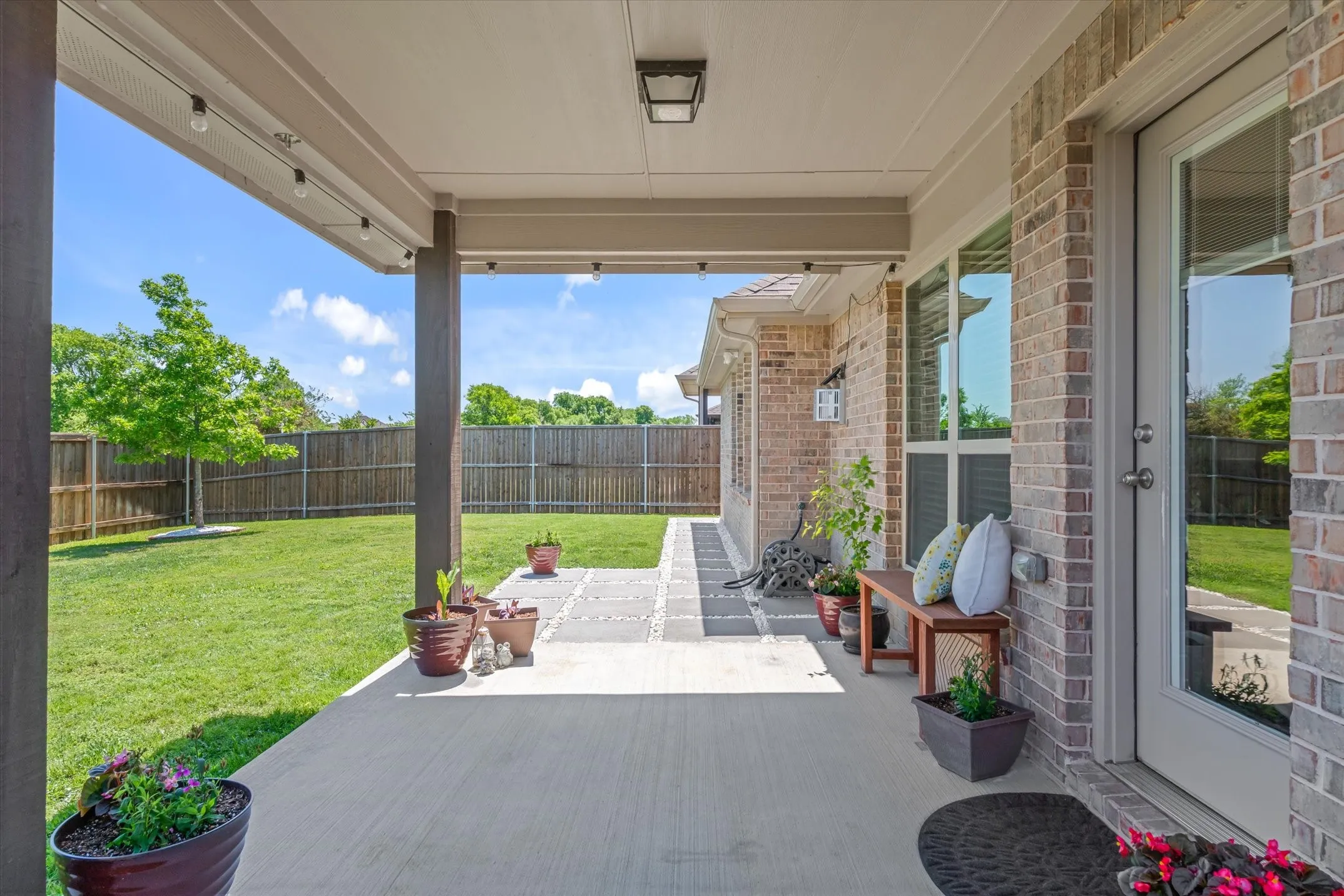 Single Family Residence For Sale in Kaufman County , 1284 Binfield Drive, Forney, Texas 75126, 3 Bedrooms, 2 Bathrooms, 2 Garage spaces, 1,874 Sqft, built in 2021, Preowned, Price $359,900, mls#21250269, Real Estate Agent in Forney, Homes For Sale in Kaufman county, Homes For Sale in Forney, Realtor in Forney Texas, Real Estate Brokerage Independent Realty Texas, Luminita Cordes Realtor