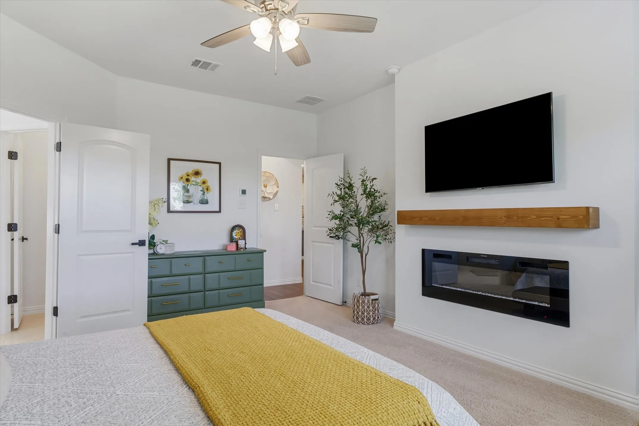 Single Family Residence For Sale in Kaufman County , 1284 Binfield Drive, Forney, Texas 75126, 3 Bedrooms, 2 Bathrooms, 2 Garage spaces, 1,874 Sqft, built in 2021, Preowned, Price $359,900, mls#21250269, Real Estate Agent in Forney, Homes For Sale in Kaufman county, Homes For Sale in Forney, Realtor in Forney Texas, Real Estate Brokerage Independent Realty Texas, Luminita Cordes Realtor