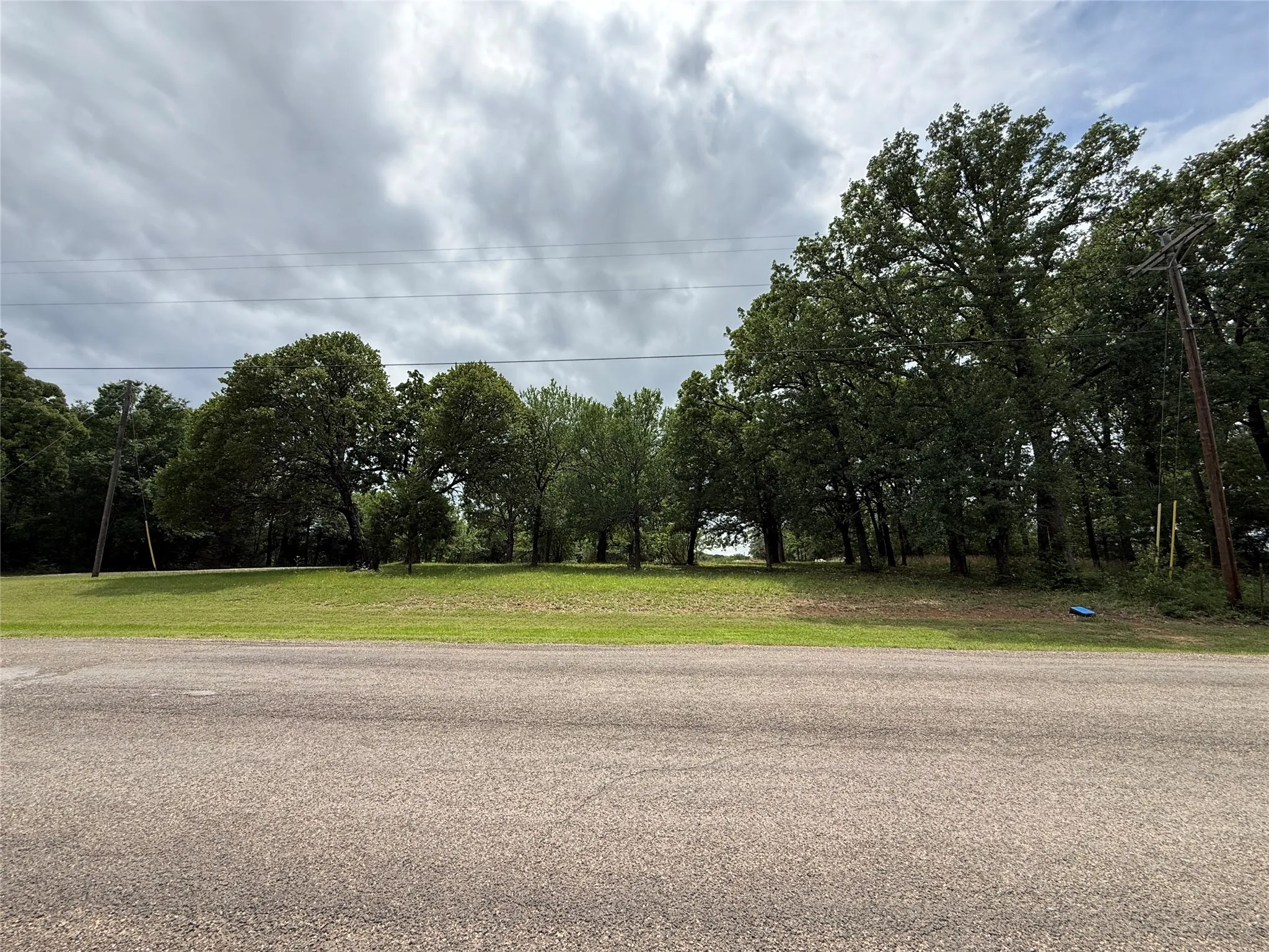 Unimproved Land For Sale in Freestone County , Lot 112 April Cove, Streetman, Texas 75859, 0, 0, Garage spaces, 0 Sqft, built in 0, Price $30,000, mls#21250127, Real Estate Agent in Streetman, Homes For Sale in Freestone county, Homes For Sale in Streetman, Realtor in Streetman Texas, Real Estate Brokerage Independent Realty Texas, Luminita Cordes Realtor