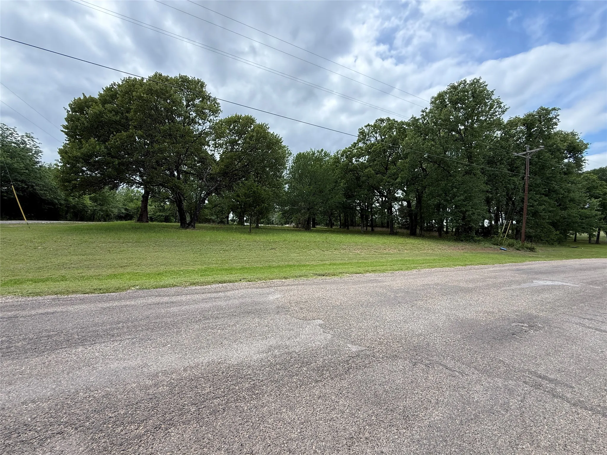 Unimproved Land For Sale in Freestone County , Lot 112 April Cove, Streetman, Texas 75859, 0, 0, Garage spaces, 0 Sqft, built in 0, Price $30,000, mls#21250127, Real Estate Agent in Streetman, Homes For Sale in Freestone county, Homes For Sale in Streetman, Realtor in Streetman Texas, Real Estate Brokerage Independent Realty Texas, Luminita Cordes Realtor