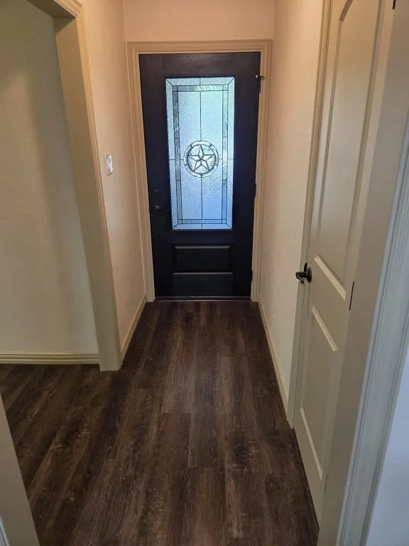 Single Family Residence For Sale in Tarrant County , 7408 Overhill Road, Fort Worth, Texas 76116, 3 Bedrooms, 2 Bathrooms, 2 Garage spaces, 1,449 Sqft, built in 1968, Preowned, Price $350,000, mls#21250272, Real Estate Agent in Fort Worth, Homes For Sale in Tarrant county, Homes For Sale in Fort Worth, Realtor in Fort Worth Texas, Real Estate Brokerage Independent Realty Texas, Luminita Cordes Realtor