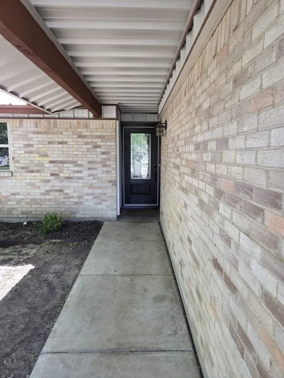 Single Family Residence For Sale in Tarrant County , 7408 Overhill Road, Fort Worth, Texas 76116, 3 Bedrooms, 2 Bathrooms, 2 Garage spaces, 1,449 Sqft, built in 1968, Preowned, Price $350,000, mls#21250272, Real Estate Agent in Fort Worth, Homes For Sale in Tarrant county, Homes For Sale in Fort Worth, Realtor in Fort Worth Texas, Real Estate Brokerage Independent Realty Texas, Luminita Cordes Realtor