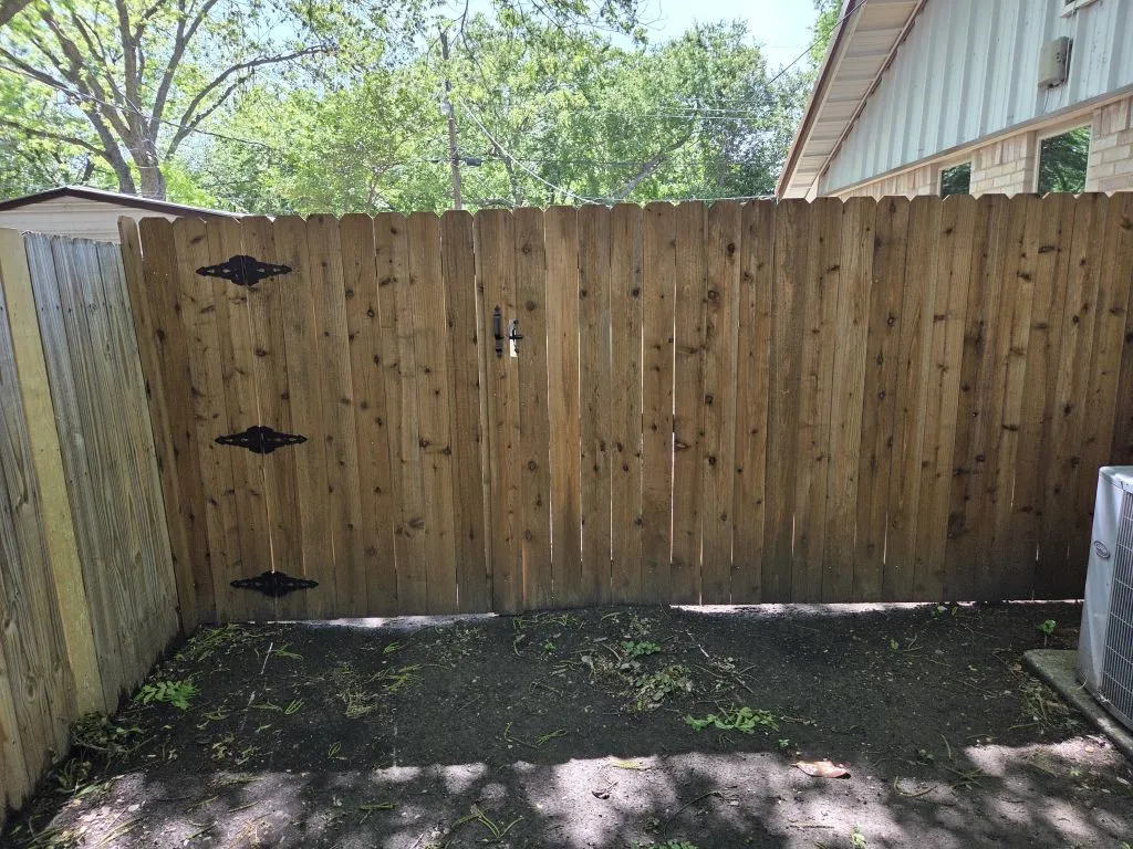 Single Family Residence For Sale in Tarrant County , 7408 Overhill Road, Fort Worth, Texas 76116, 3 Bedrooms, 2 Bathrooms, 2 Garage spaces, 1,449 Sqft, built in 1968, Preowned, Price $350,000, mls#21250272, Real Estate Agent in Fort Worth, Homes For Sale in Tarrant county, Homes For Sale in Fort Worth, Realtor in Fort Worth Texas, Real Estate Brokerage Independent Realty Texas, Luminita Cordes Realtor