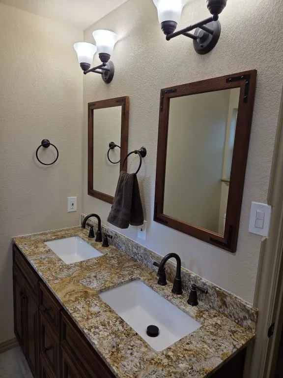 Single Family Residence For Sale in Tarrant County , 7408 Overhill Road, Fort Worth, Texas 76116, 3 Bedrooms, 2 Bathrooms, 2 Garage spaces, 1,449 Sqft, built in 1968, Preowned, Price $350,000, mls#21250272, Real Estate Agent in Fort Worth, Homes For Sale in Tarrant county, Homes For Sale in Fort Worth, Realtor in Fort Worth Texas, Real Estate Brokerage Independent Realty Texas, Luminita Cordes Realtor