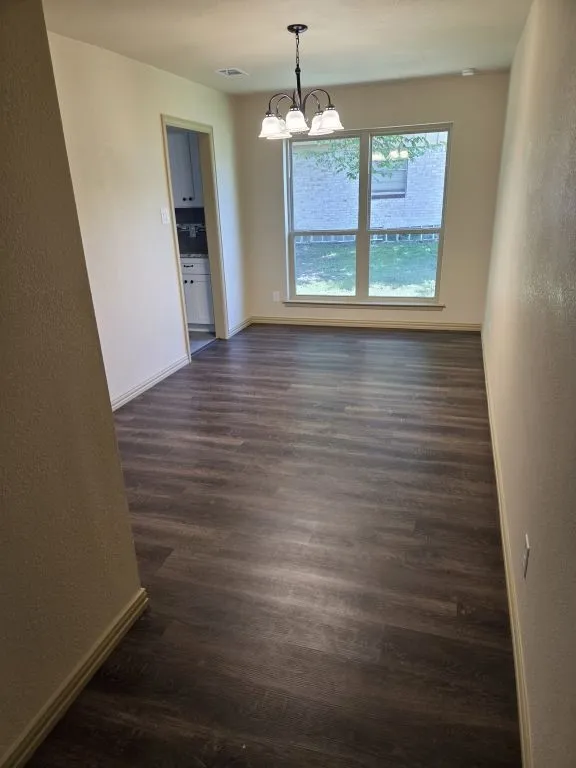 Single Family Residence For Sale in Tarrant County , 7408 Overhill Road, Fort Worth, Texas 76116, 3 Bedrooms, 2 Bathrooms, 2 Garage spaces, 1,449 Sqft, built in 1968, Preowned, Price $350,000, mls#21250272, Real Estate Agent in Fort Worth, Homes For Sale in Tarrant county, Homes For Sale in Fort Worth, Realtor in Fort Worth Texas, Real Estate Brokerage Independent Realty Texas, Luminita Cordes Realtor