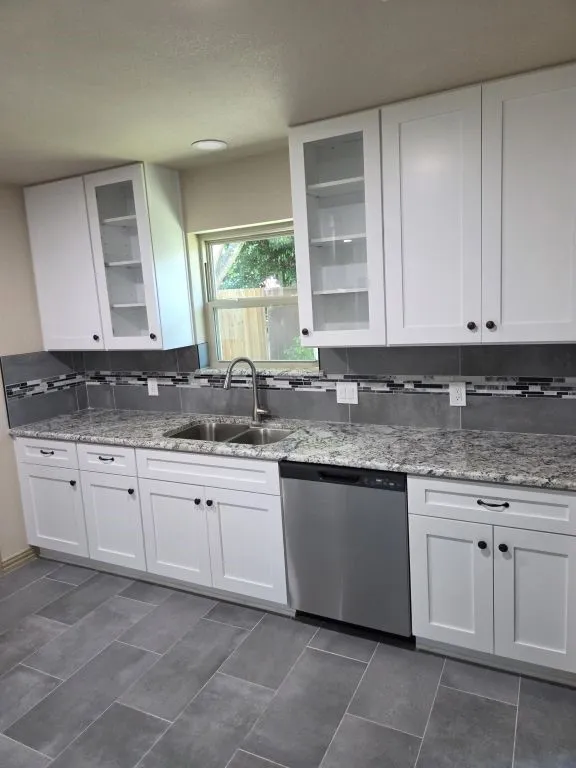 Single Family Residence For Sale in Tarrant County , 7408 Overhill Road, Fort Worth, Texas 76116, 3 Bedrooms, 2 Bathrooms, 2 Garage spaces, 1,449 Sqft, built in 1968, Preowned, Price $350,000, mls#21250272, Real Estate Agent in Fort Worth, Homes For Sale in Tarrant county, Homes For Sale in Fort Worth, Realtor in Fort Worth Texas, Real Estate Brokerage Independent Realty Texas, Luminita Cordes Realtor