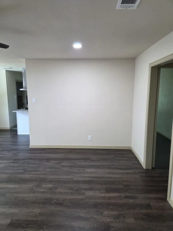 Single Family Residence For Sale in Tarrant County , 7408 Overhill Road, Fort Worth, Texas 76116, 3 Bedrooms, 2 Bathrooms, 2 Garage spaces, 1,449 Sqft, built in 1968, Preowned, Price $350,000, mls#21250272, Real Estate Agent in Fort Worth, Homes For Sale in Tarrant county, Homes For Sale in Fort Worth, Realtor in Fort Worth Texas, Real Estate Brokerage Independent Realty Texas, Luminita Cordes Realtor