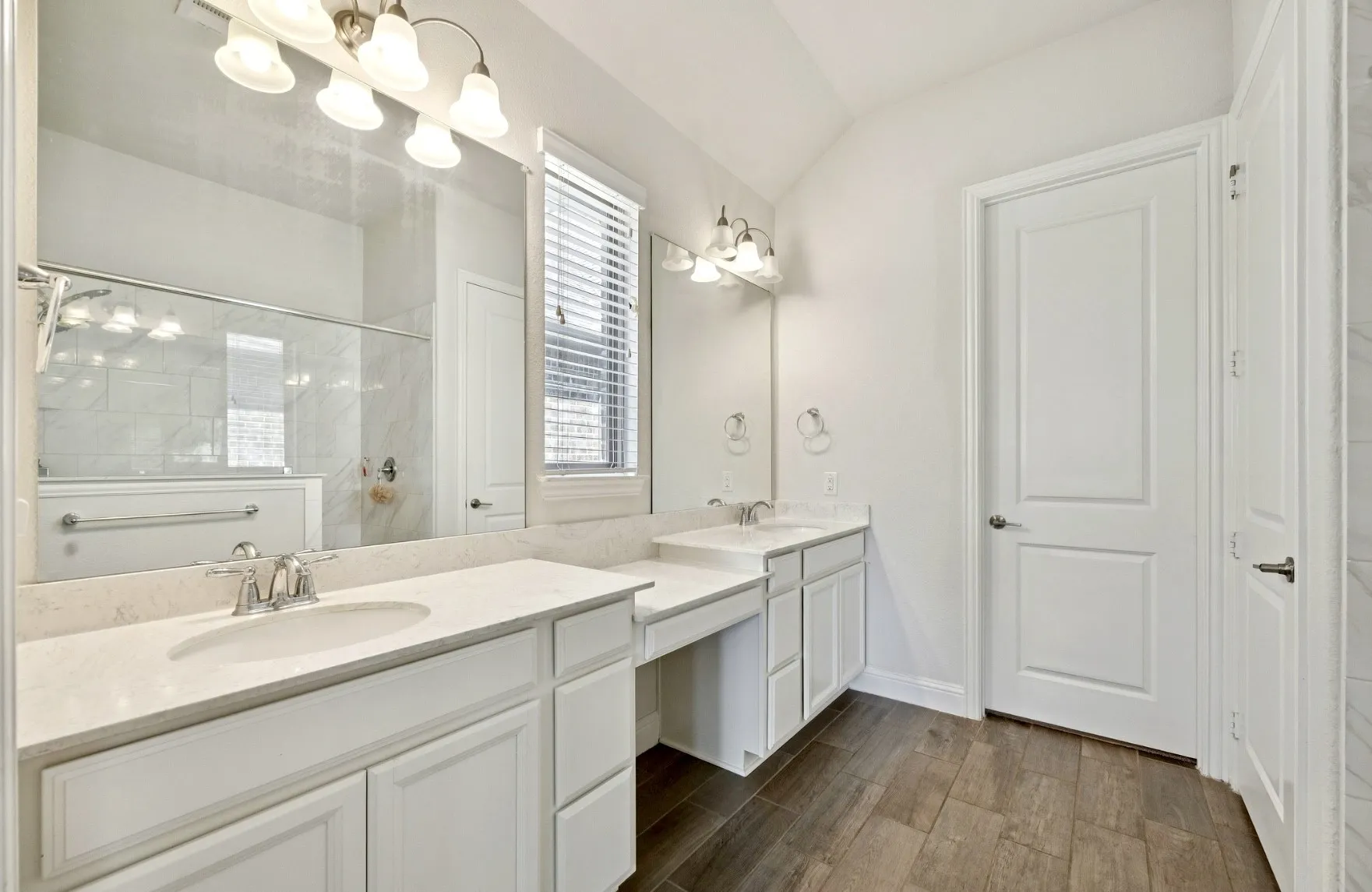 Single Family Residence For Sale in Denton County , 2732 Promenade, The Colony, Texas 75056, 2 Bedroom, 2 Bathroom, 2 Garage spaces, 1,776 Sqft, built in 2019, Preowned, mls#21250118, Real Estate Agent in The Colony, Homes For Sale in Denton county, Homes For Sale in The Colony, Realtor in The Colony Texas, Real Estate Brokerage Independent Realty Texas, Luminita Cordes Realtor