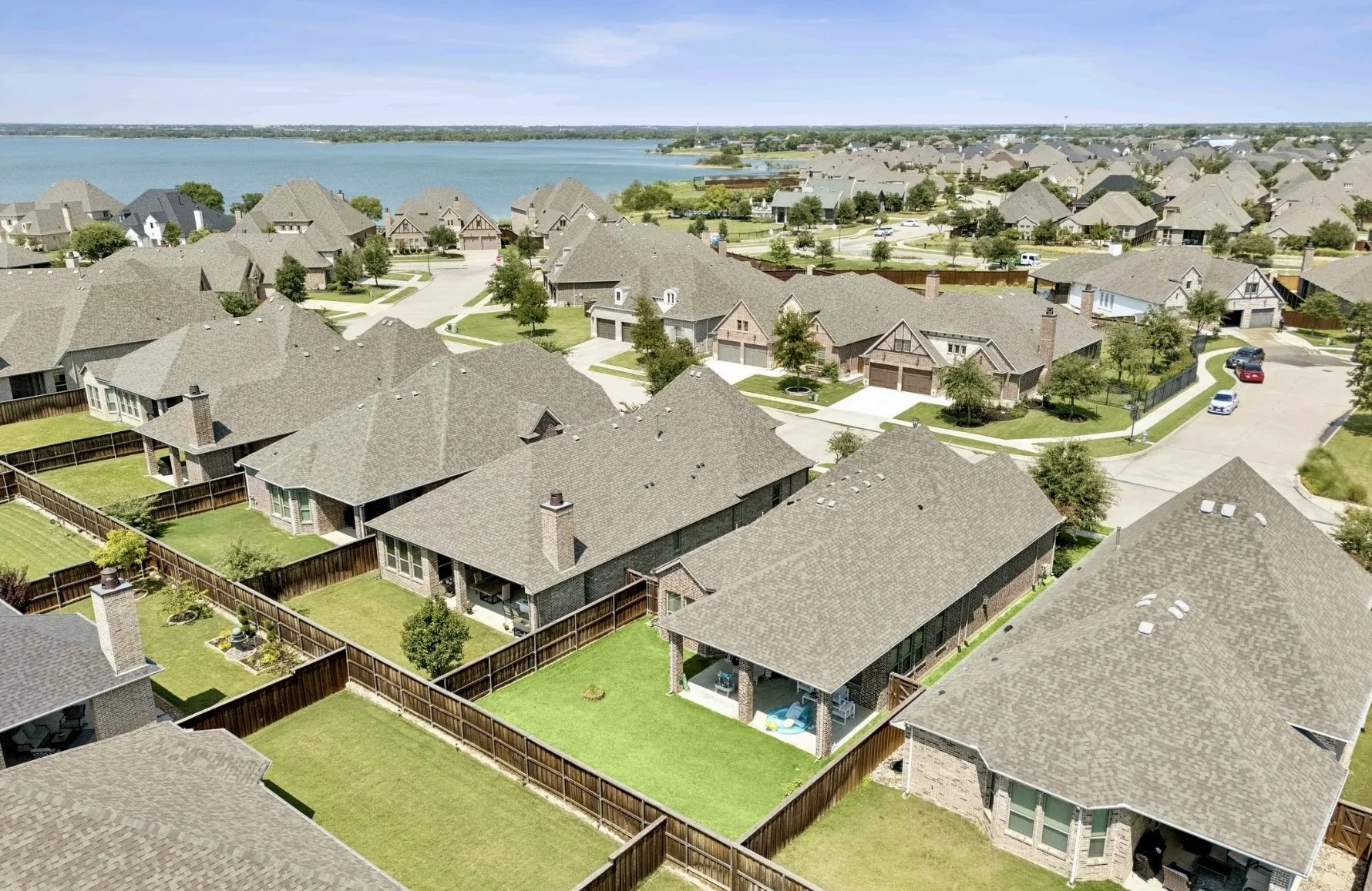 Single Family Residence For Sale in Denton County , 2732 Promenade, The Colony, Texas 75056, 2 Bedroom, 2 Bathroom, 2 Garage spaces, 1,776 Sqft, built in 2019, Preowned, mls#21250118, Real Estate Agent in The Colony, Homes For Sale in Denton county, Homes For Sale in The Colony, Realtor in The Colony Texas, Real Estate Brokerage Independent Realty Texas, Luminita Cordes Realtor