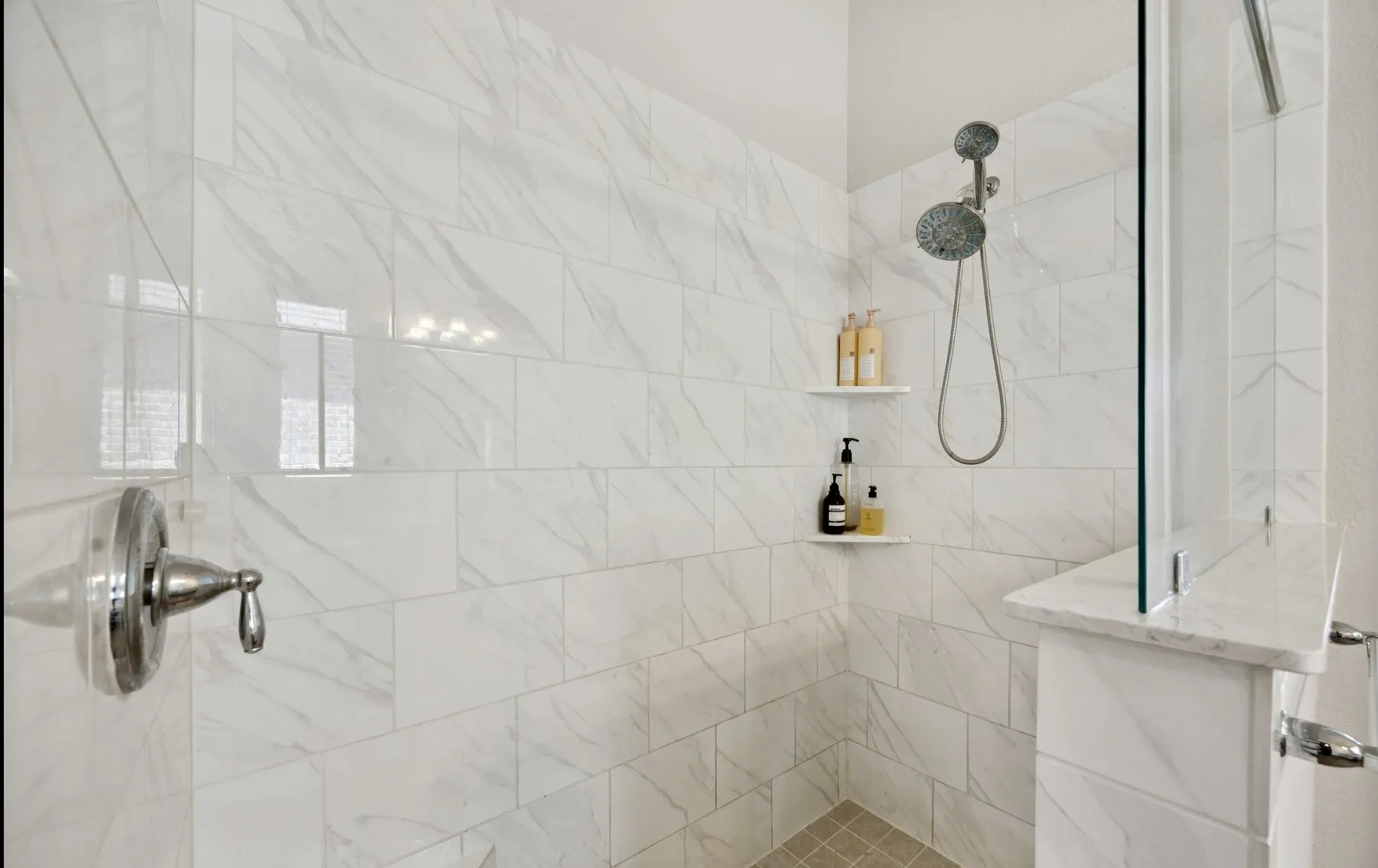 Single Family Residence For Sale in Denton County , 2732 Promenade, The Colony, Texas 75056, 2 Bedroom, 2 Bathroom, 2 Garage spaces, 1,776 Sqft, built in 2019, Preowned, mls#21250118, Real Estate Agent in The Colony, Homes For Sale in Denton county, Homes For Sale in The Colony, Realtor in The Colony Texas, Real Estate Brokerage Independent Realty Texas, Luminita Cordes Realtor