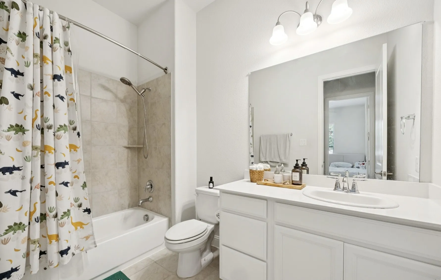 Single Family Residence For Sale in Denton County , 2732 Promenade, The Colony, Texas 75056, 2 Bedroom, 2 Bathroom, 2 Garage spaces, 1,776 Sqft, built in 2019, Preowned, mls#21250118, Real Estate Agent in The Colony, Homes For Sale in Denton county, Homes For Sale in The Colony, Realtor in The Colony Texas, Real Estate Brokerage Independent Realty Texas, Luminita Cordes Realtor