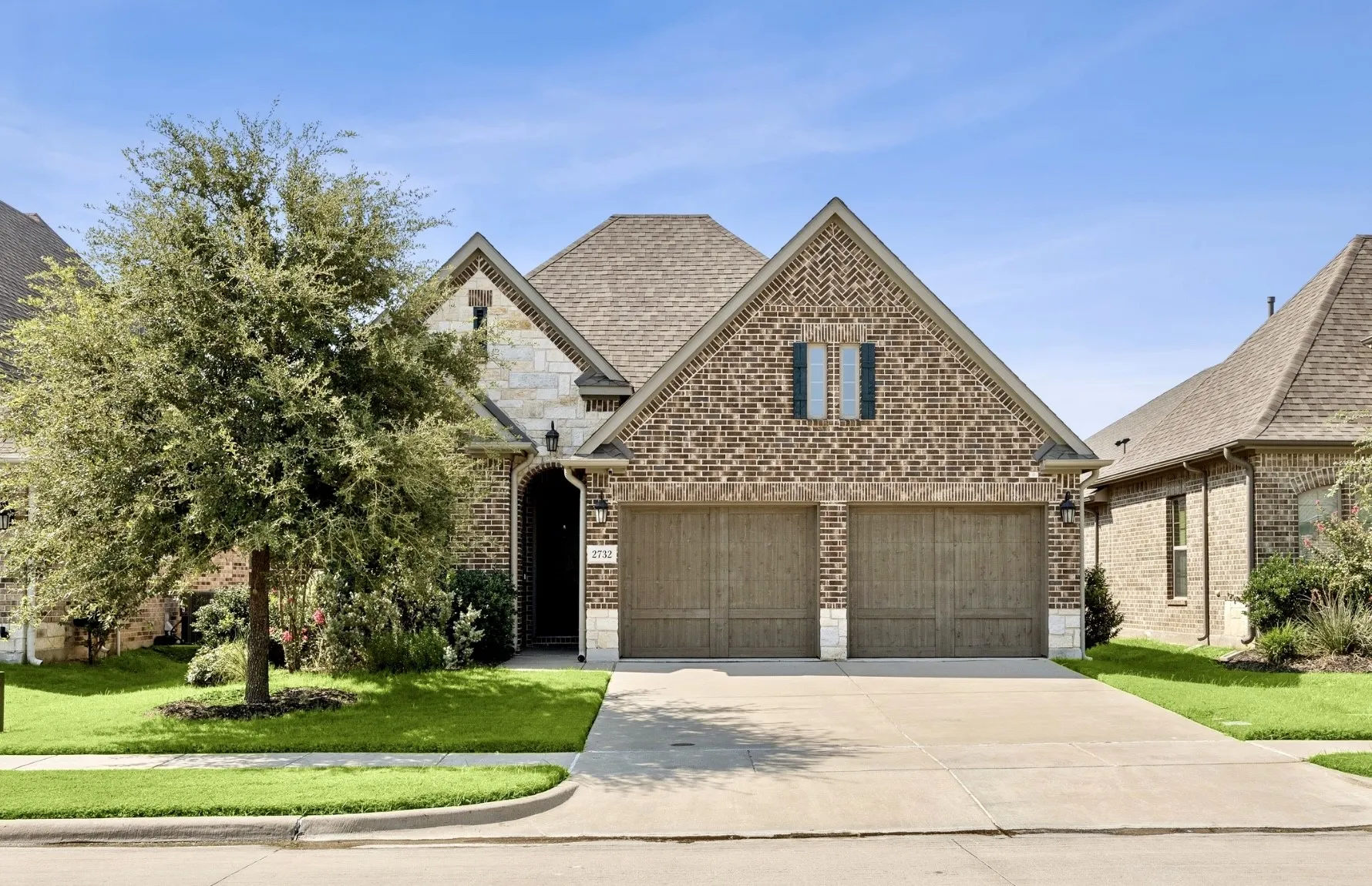 Single Family Residence For Sale in Denton County , 2732 Promenade, The Colony, Texas 75056, 2 Bedroom, 2 Bathroom, 2 Garage spaces, 1,776 Sqft, built in 2019, Preowned, mls#21250118, Real Estate Agent in The Colony, Homes For Sale in Denton county, Homes For Sale in The Colony, Realtor in The Colony Texas, Real Estate Brokerage Independent Realty Texas, Luminita Cordes Realtor